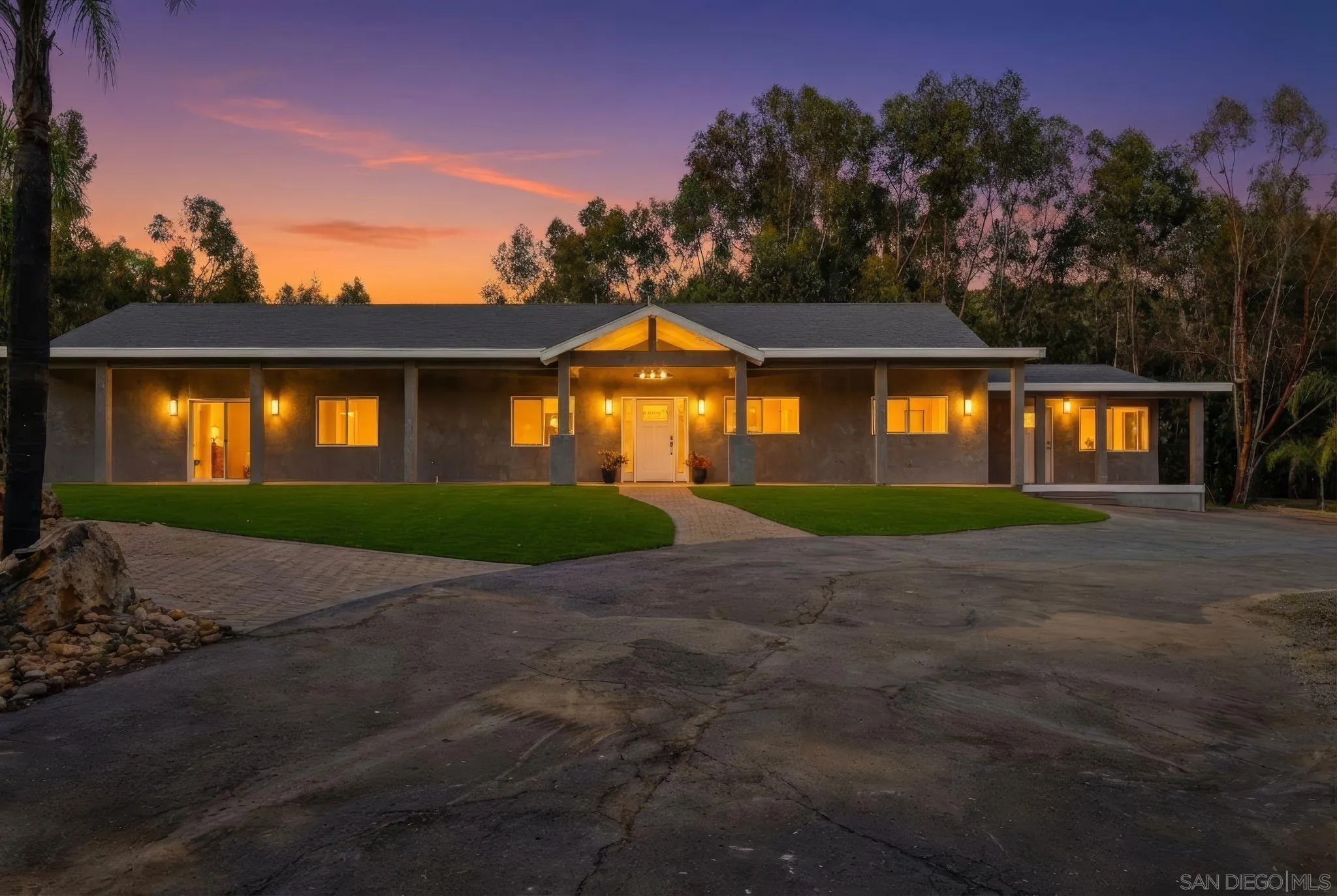 https://cdn.realtyfeed.com/cdn/127/260002949/f8d52d9e27e568d270edfb583c34c37c.webp