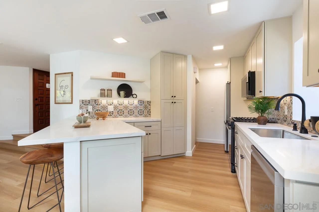 https://cdn.realtyfeed.com/cdn/127/260002951/936a031057052500f271515d0c02e1e6.webp