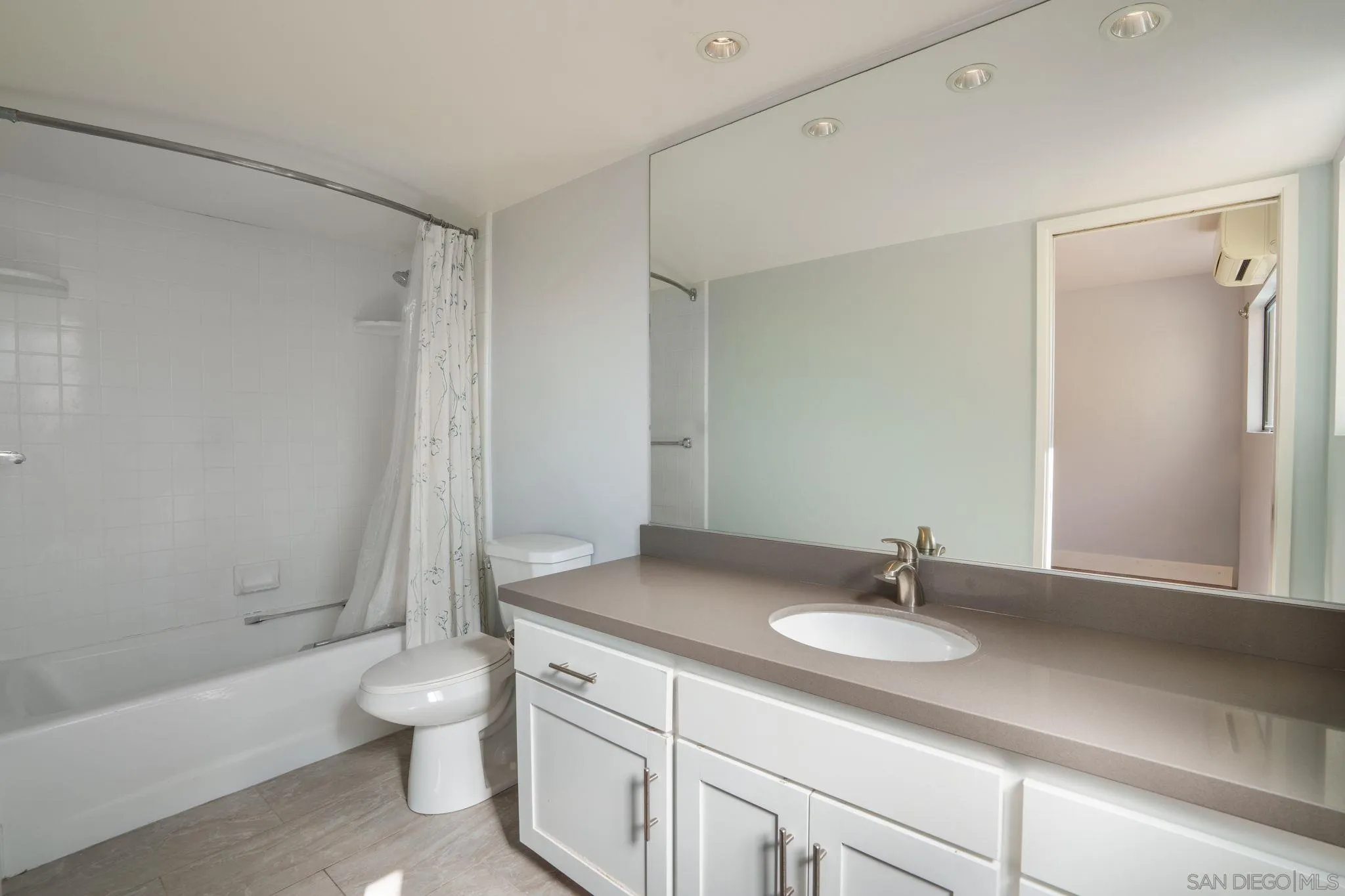 https://cdn.realtyfeed.com/cdn/127/260002953/15b0c5ab6d3d50b039a21035a2aaeab8.webp