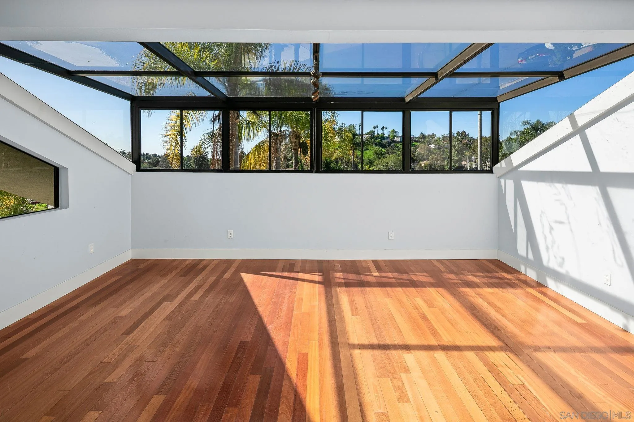 https://cdn.realtyfeed.com/cdn/127/260002953/610690609aac18244f178033bf294b3c.webp
