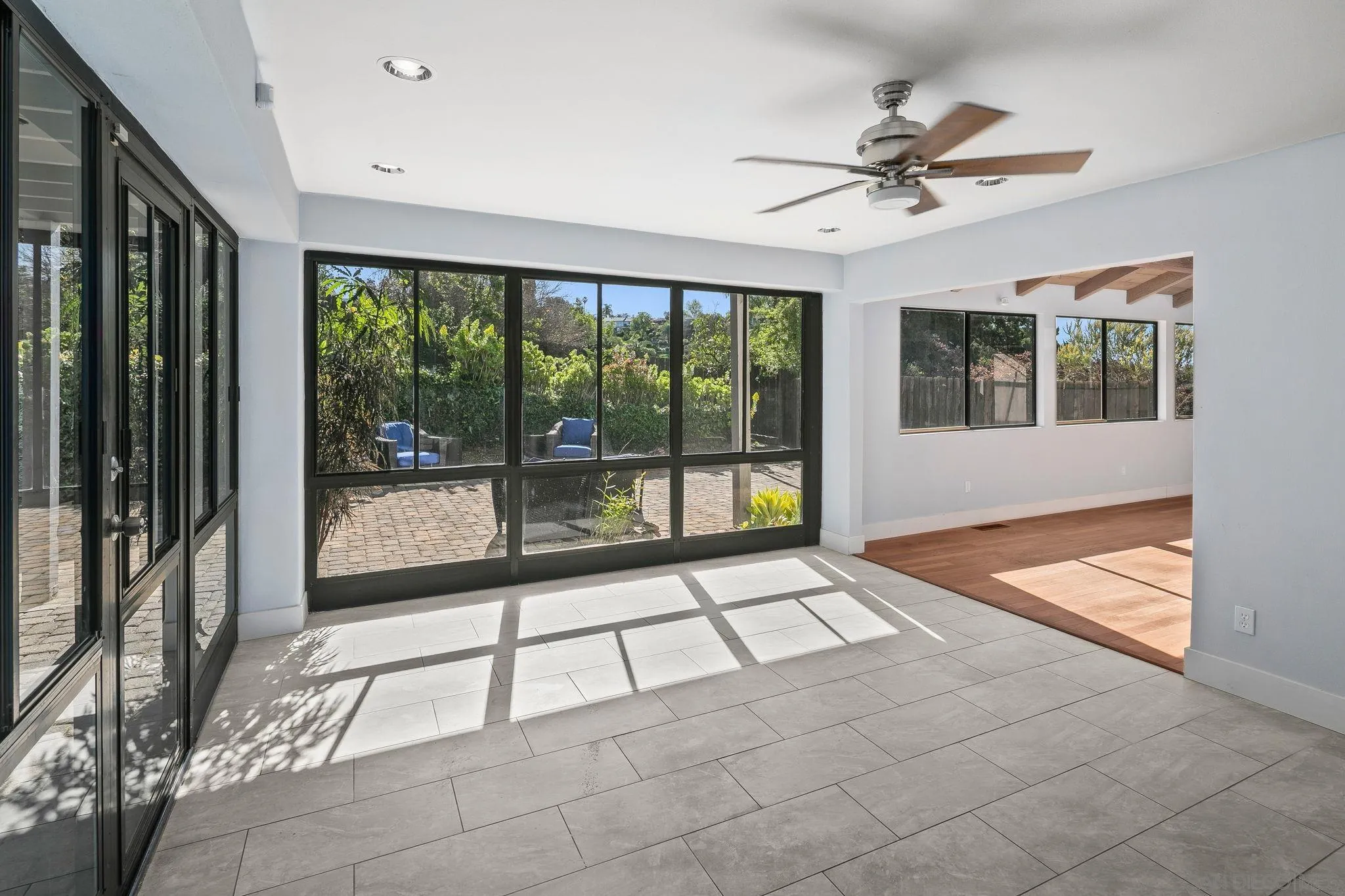 https://cdn.realtyfeed.com/cdn/127/260002953/ae5db47adb1d59def9cfb548057d3172.webp