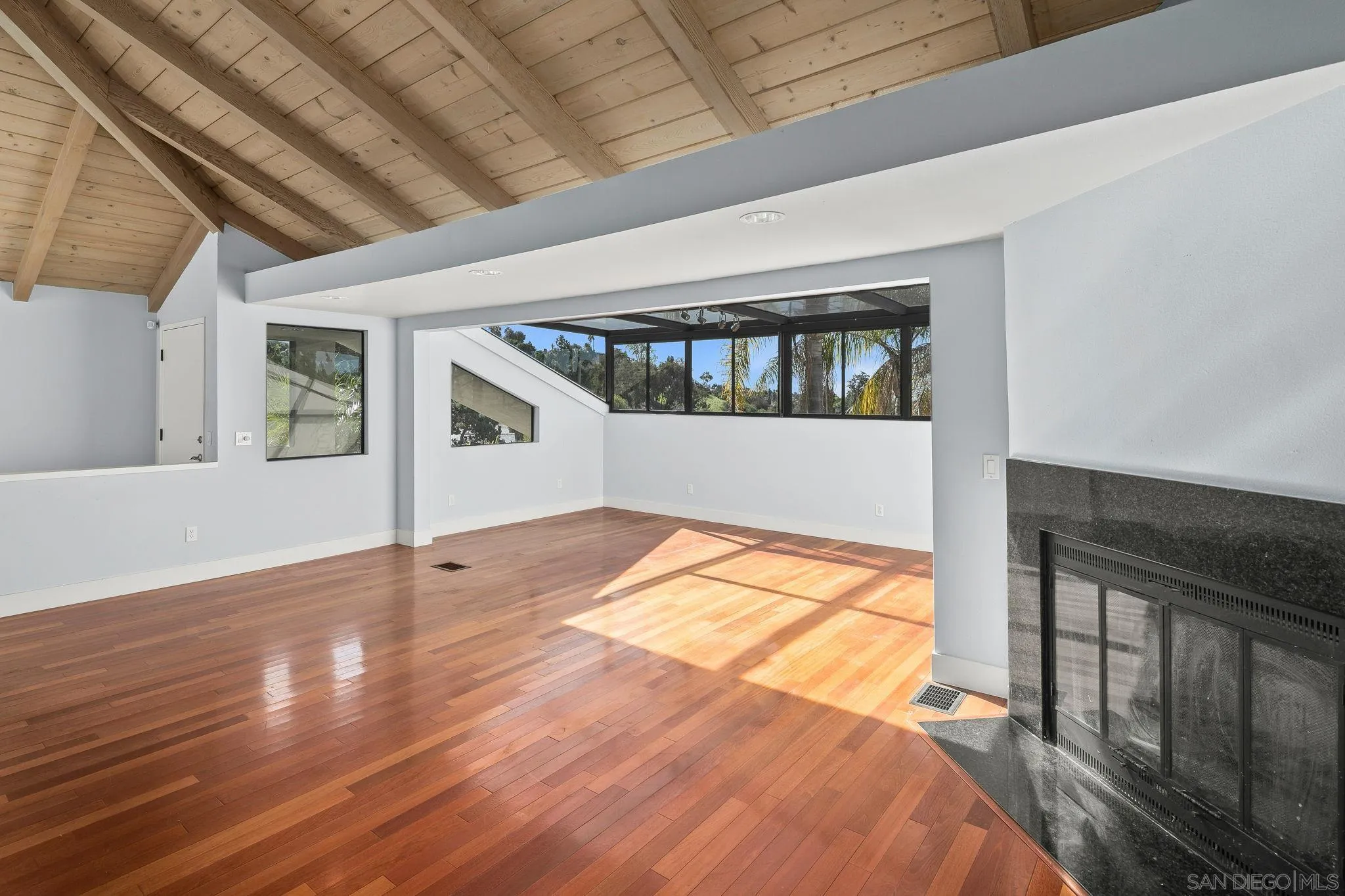 https://cdn.realtyfeed.com/cdn/127/260002953/e6087098905790f27b4558721a37110a.webp