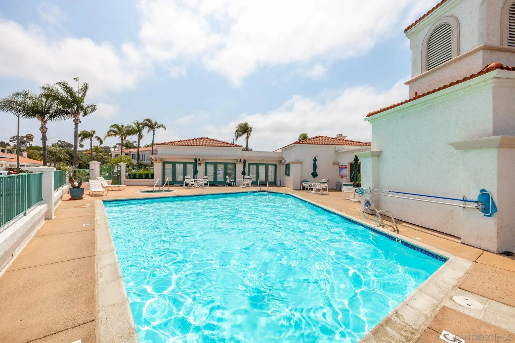 https://cdn.realtyfeed.com/cdn/127/260002973/31965421e919c8b9e18a12c9d495e0f1.webp