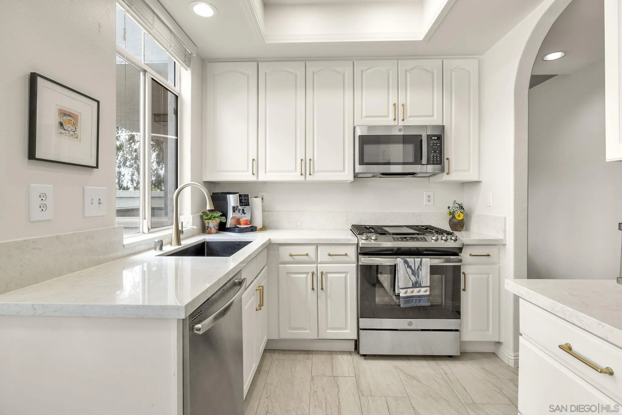 https://cdn.realtyfeed.com/cdn/127/260002973/c0c3551e1552bc33f276cf57c307265a.webp