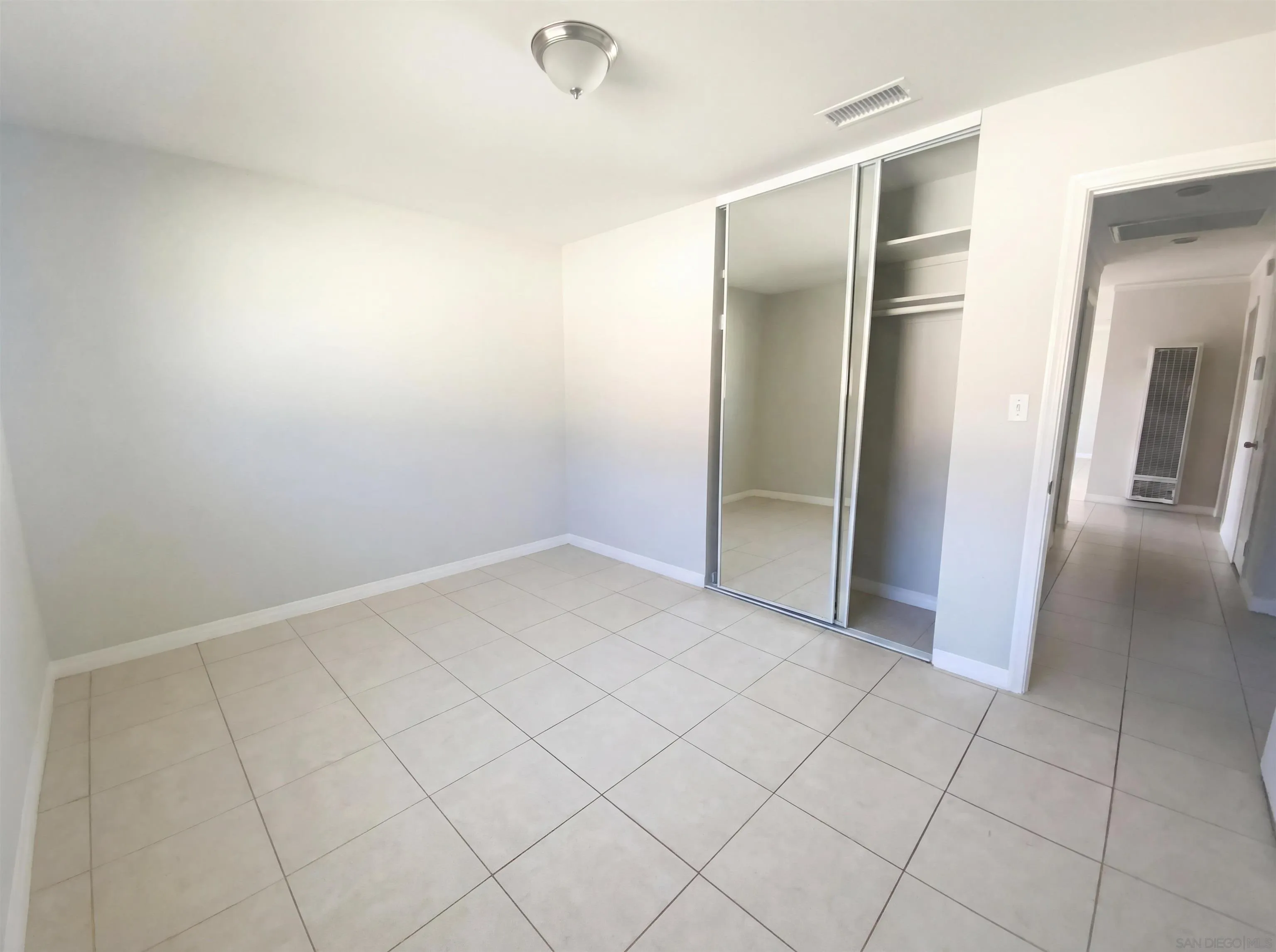 https://cdn.realtyfeed.com/cdn/127/260002974/ff4d6a6a0029691078a6b3f74a821cee.webp