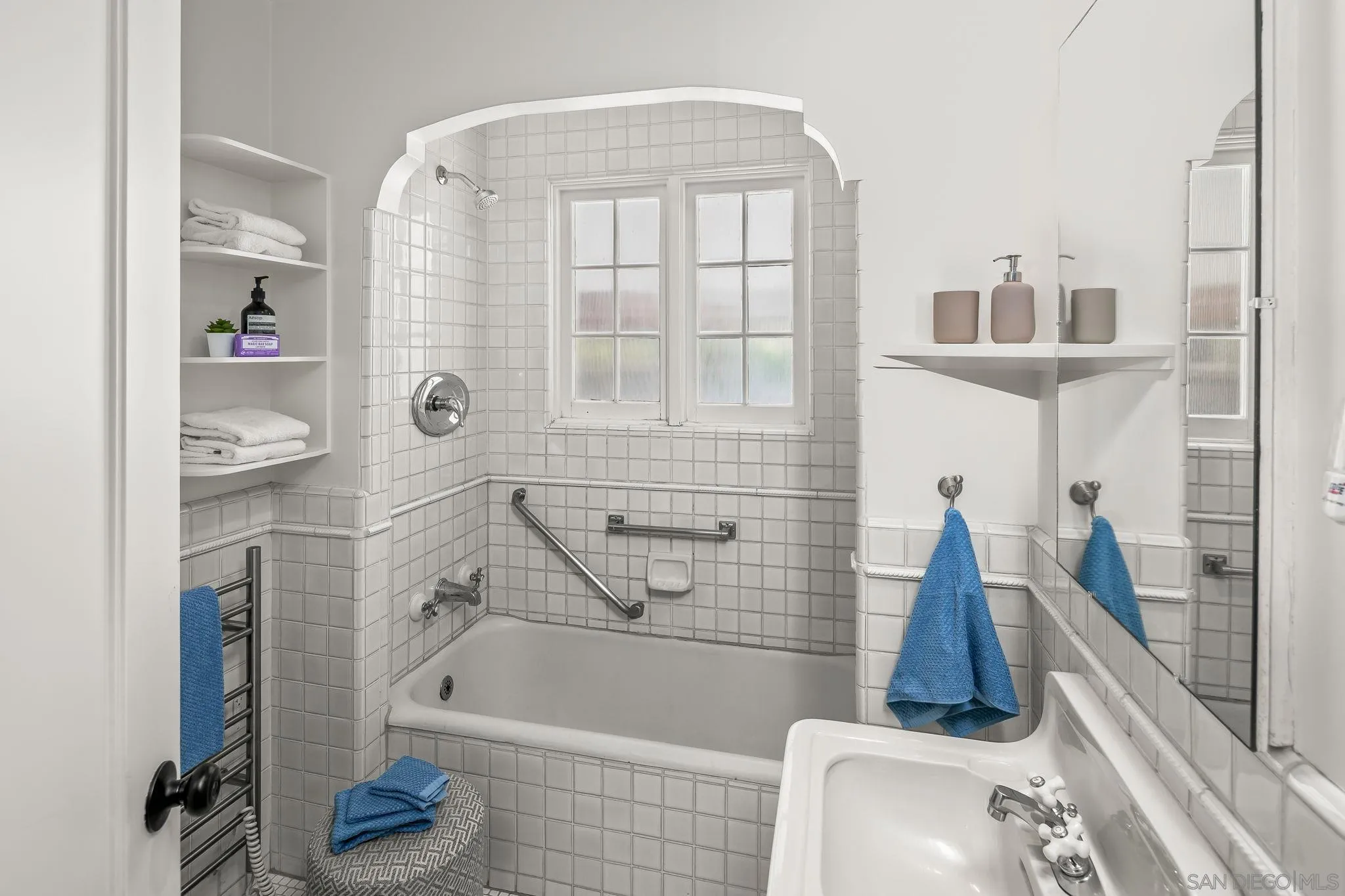 https://cdn.realtyfeed.com/cdn/127/260002975/1ebb706413566bb95d0518a9ed958fd5.webp