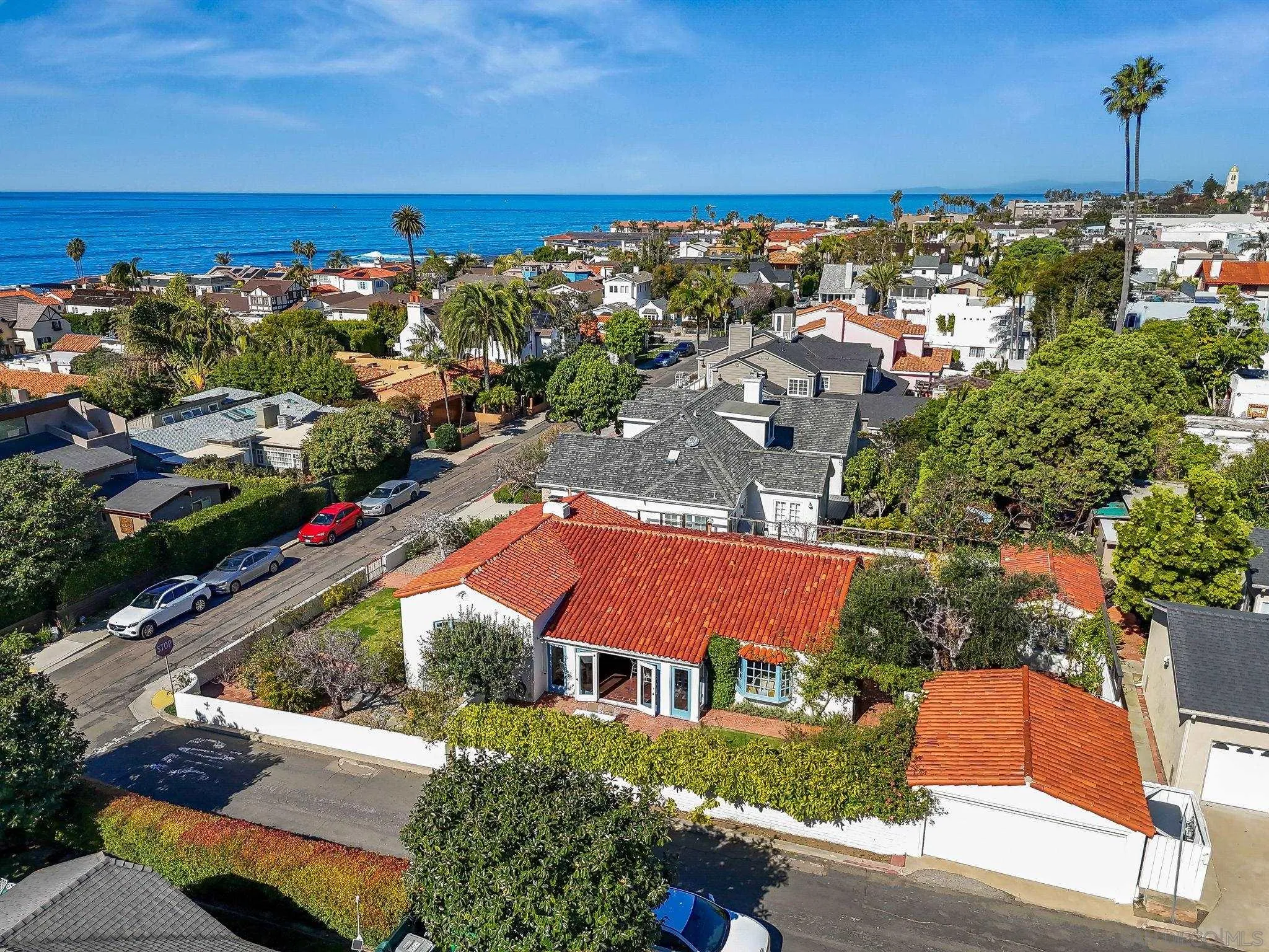 https://cdn.realtyfeed.com/cdn/127/260002975/42aadd2b2f4a4d31848fcf43509c9870.webp