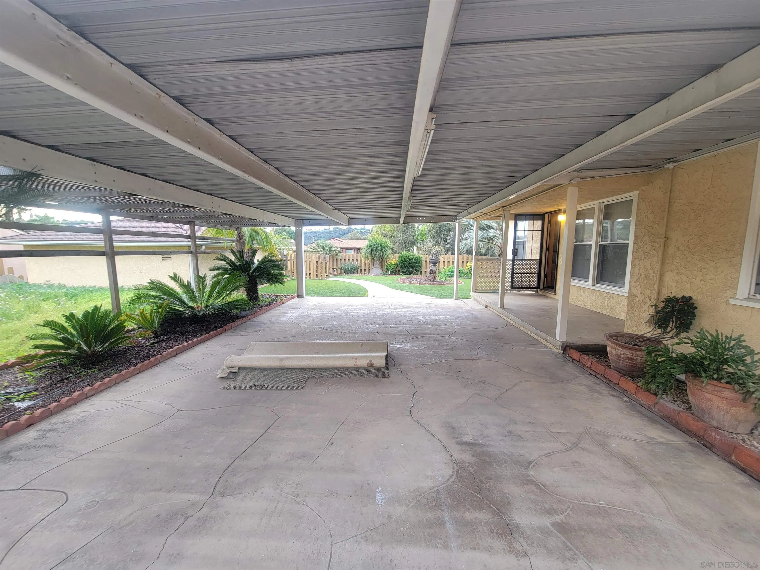https://cdn.realtyfeed.com/cdn/127/260002977/3cca647c6de6b96306953fad68f8131f.webp