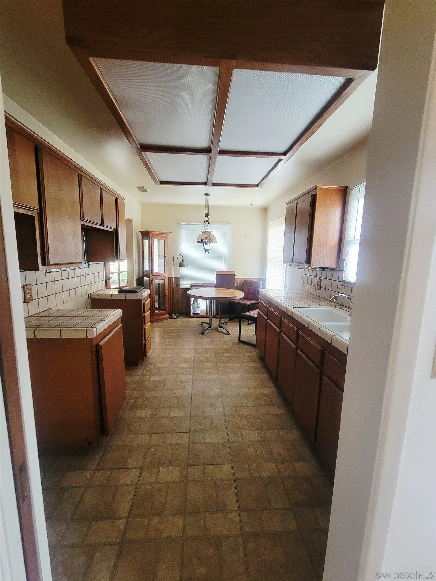 https://cdn.realtyfeed.com/cdn/127/260002977/79dd5792574e38f20e54cb22ce655acc.webp