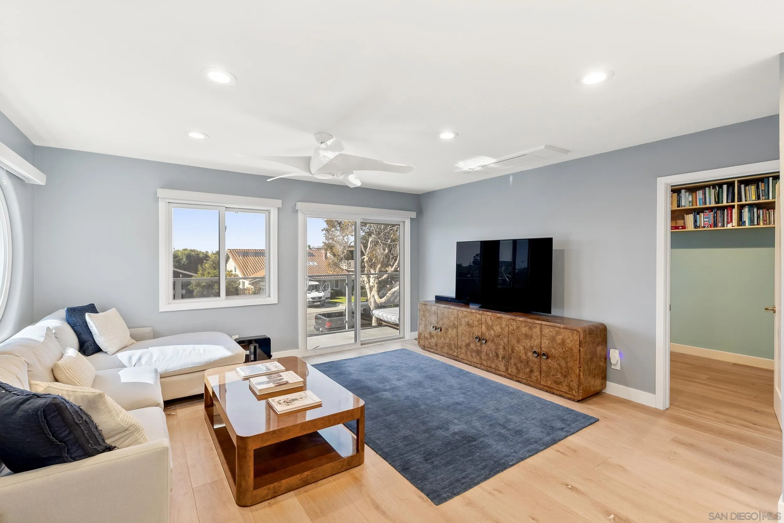 https://cdn.realtyfeed.com/cdn/127/260002978/18b5d93dcba19ed3c7409360e0421a9d.webp