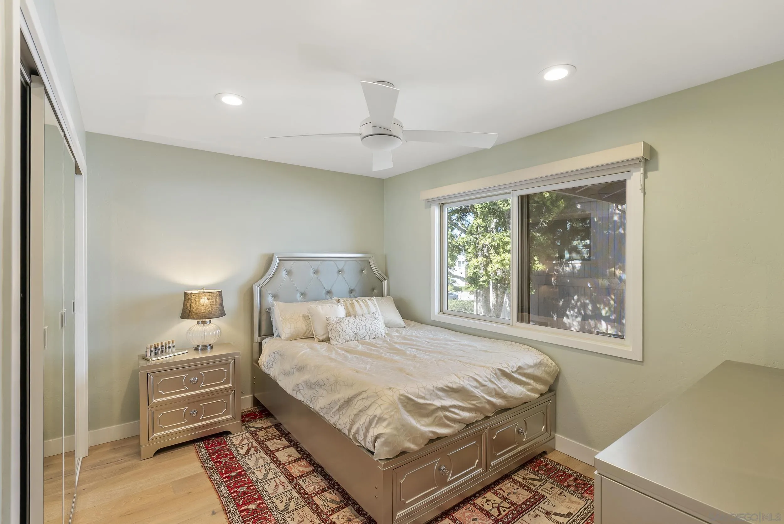 https://cdn.realtyfeed.com/cdn/127/260002978/84c8177d69b93be71e047e02ede7b639.webp
