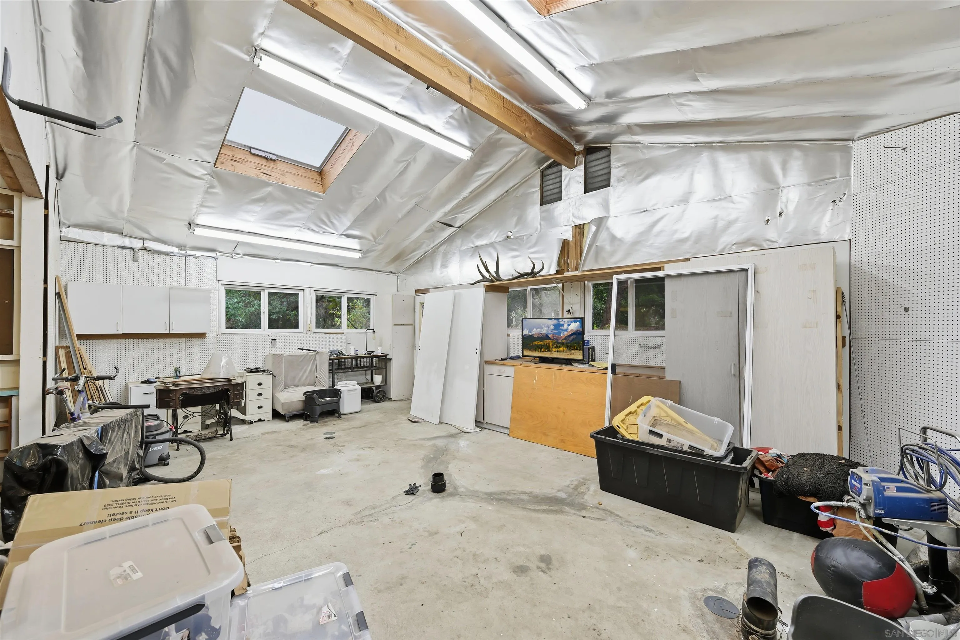 https://cdn.realtyfeed.com/cdn/127/260002981/26db96e6e6d94ab362e805743d60b27c.webp