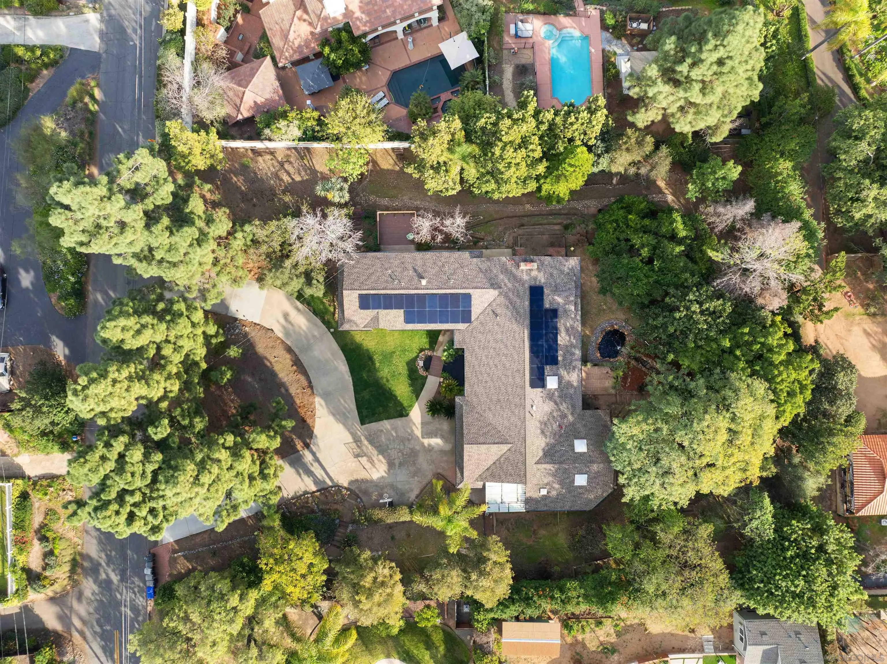 https://cdn.realtyfeed.com/cdn/127/260002981/6916fd5e0386d528618c250d8871dd0d.webp