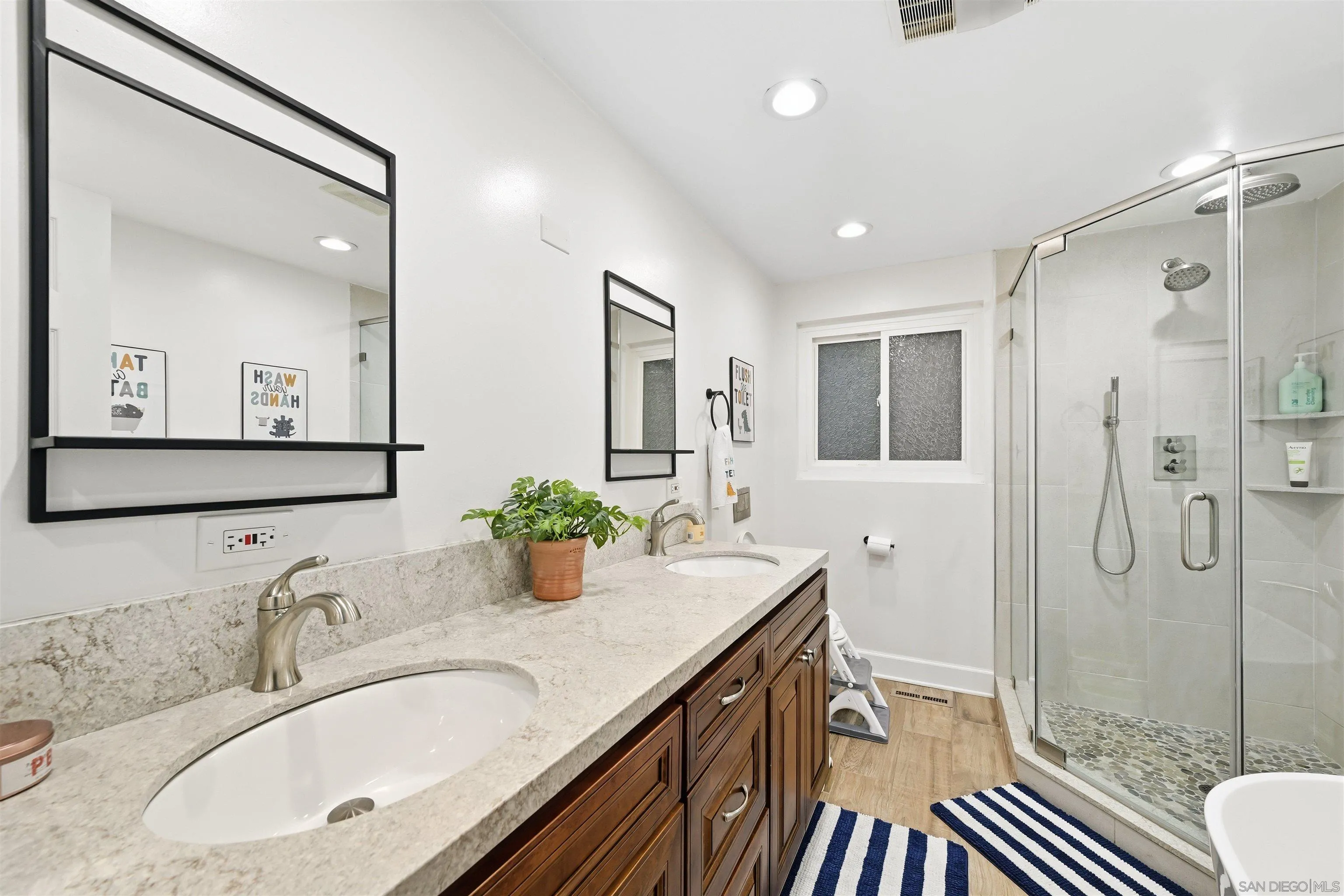 https://cdn.realtyfeed.com/cdn/127/260002981/a5ab31c0b26406474c76181ce55297b5.webp