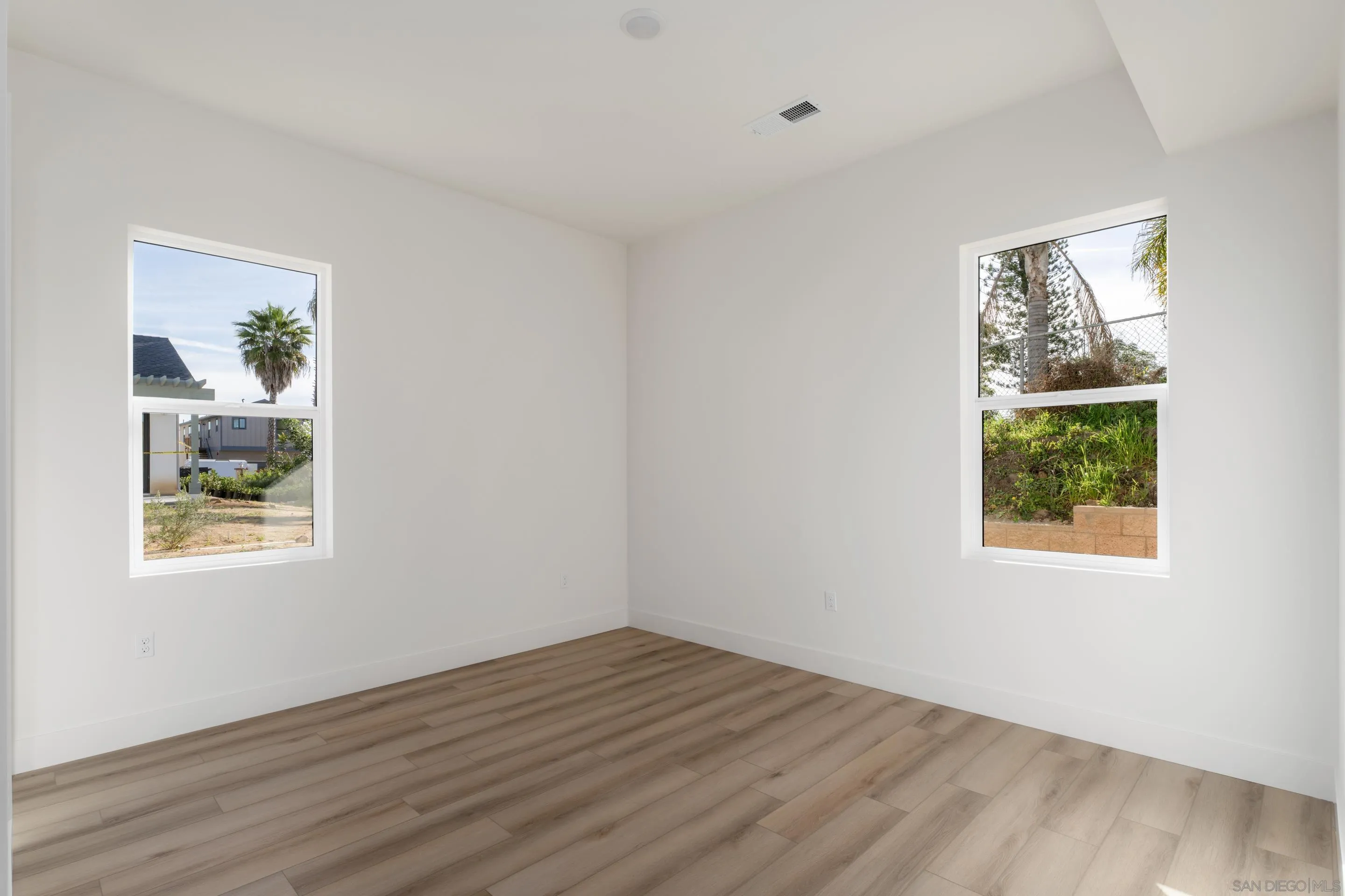 https://cdn.realtyfeed.com/cdn/127/260002982/24e969483a73908a340e4de816207f8a.webp