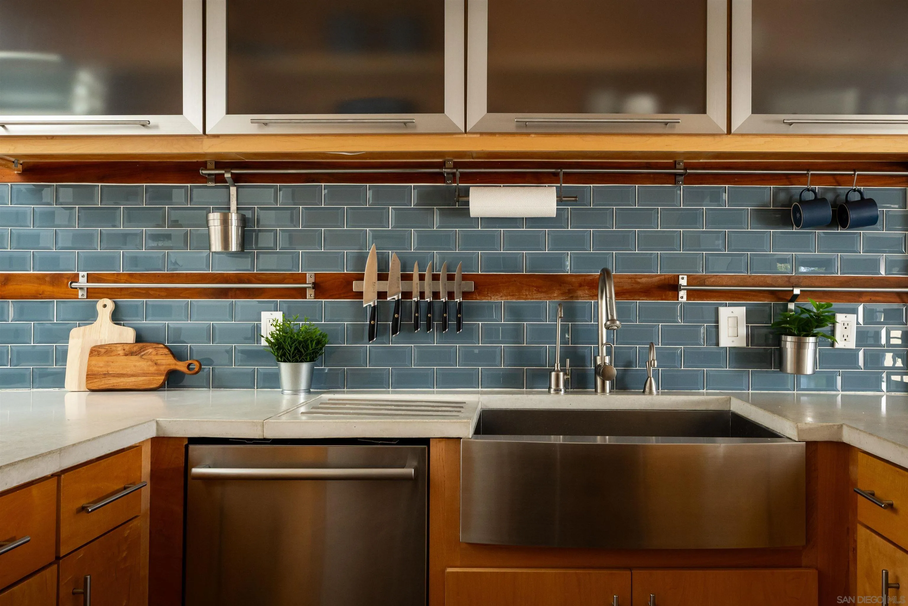 Photo #9: 260002984 Listing: Photo #9