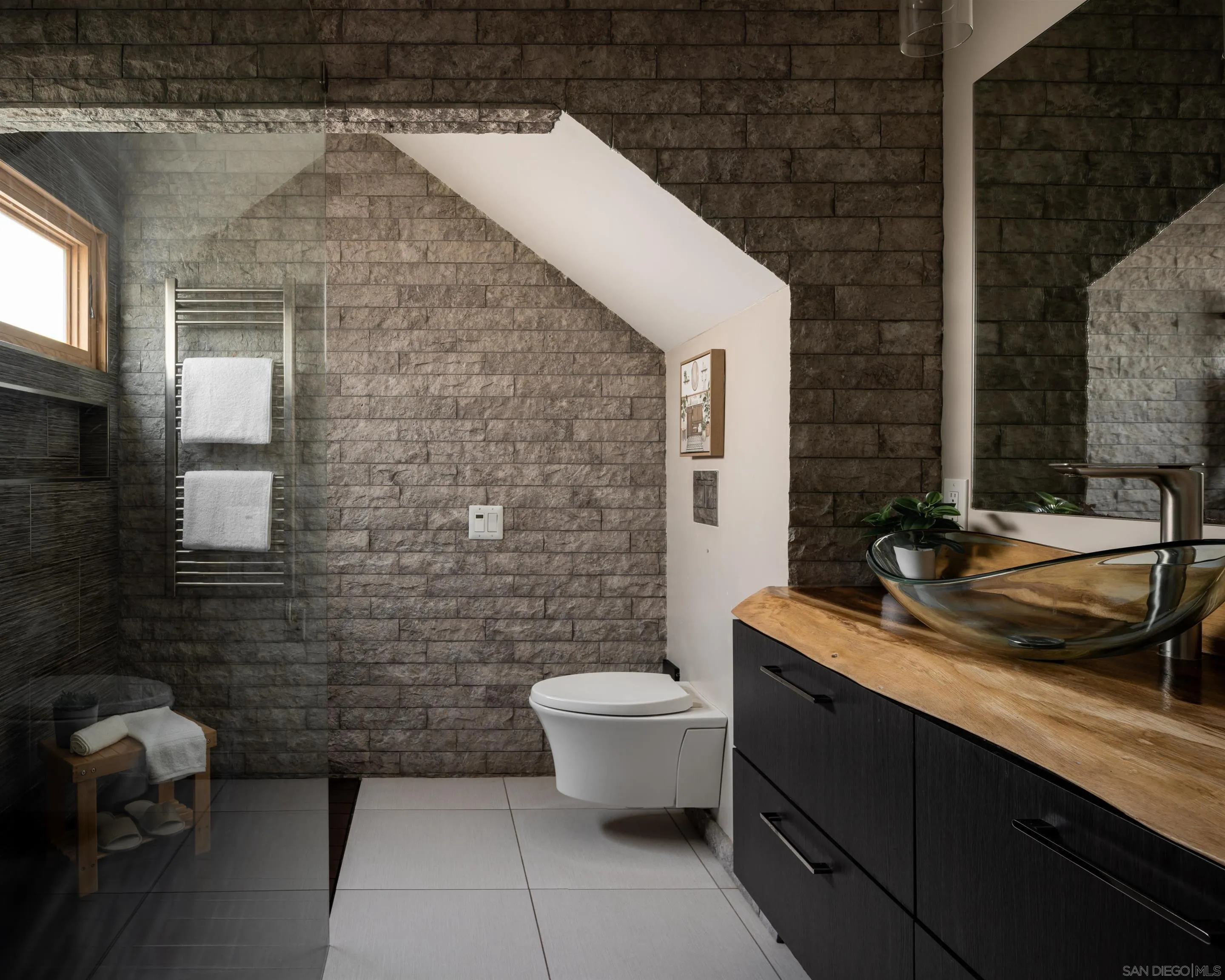 Photo #21: 260002984 Listing: Photo #21