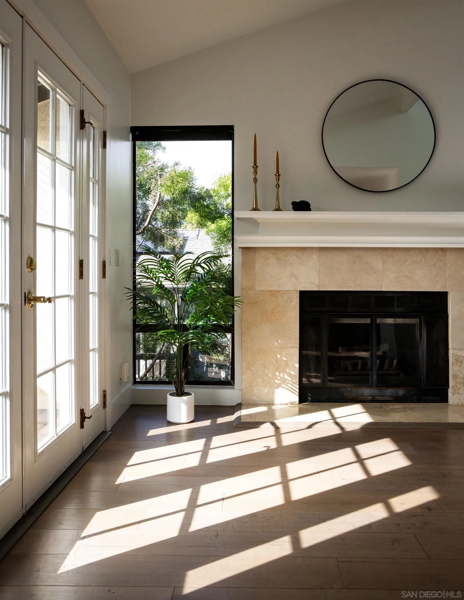 Photo #4: 260002984 Listing: Photo #4