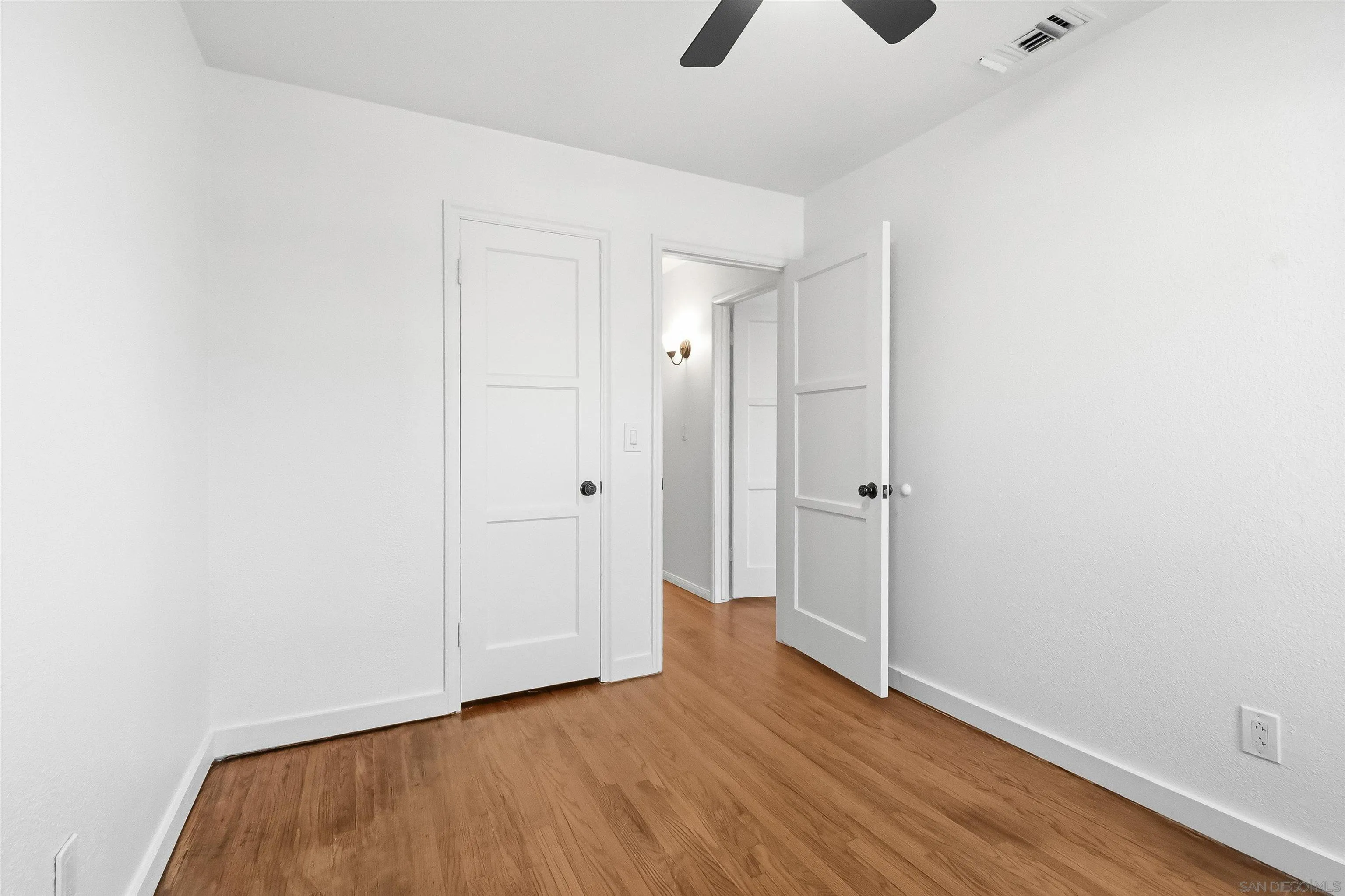 https://cdn.realtyfeed.com/cdn/127/260002990/2ed48f966e34c5dea4413d46518ed8c3.webp