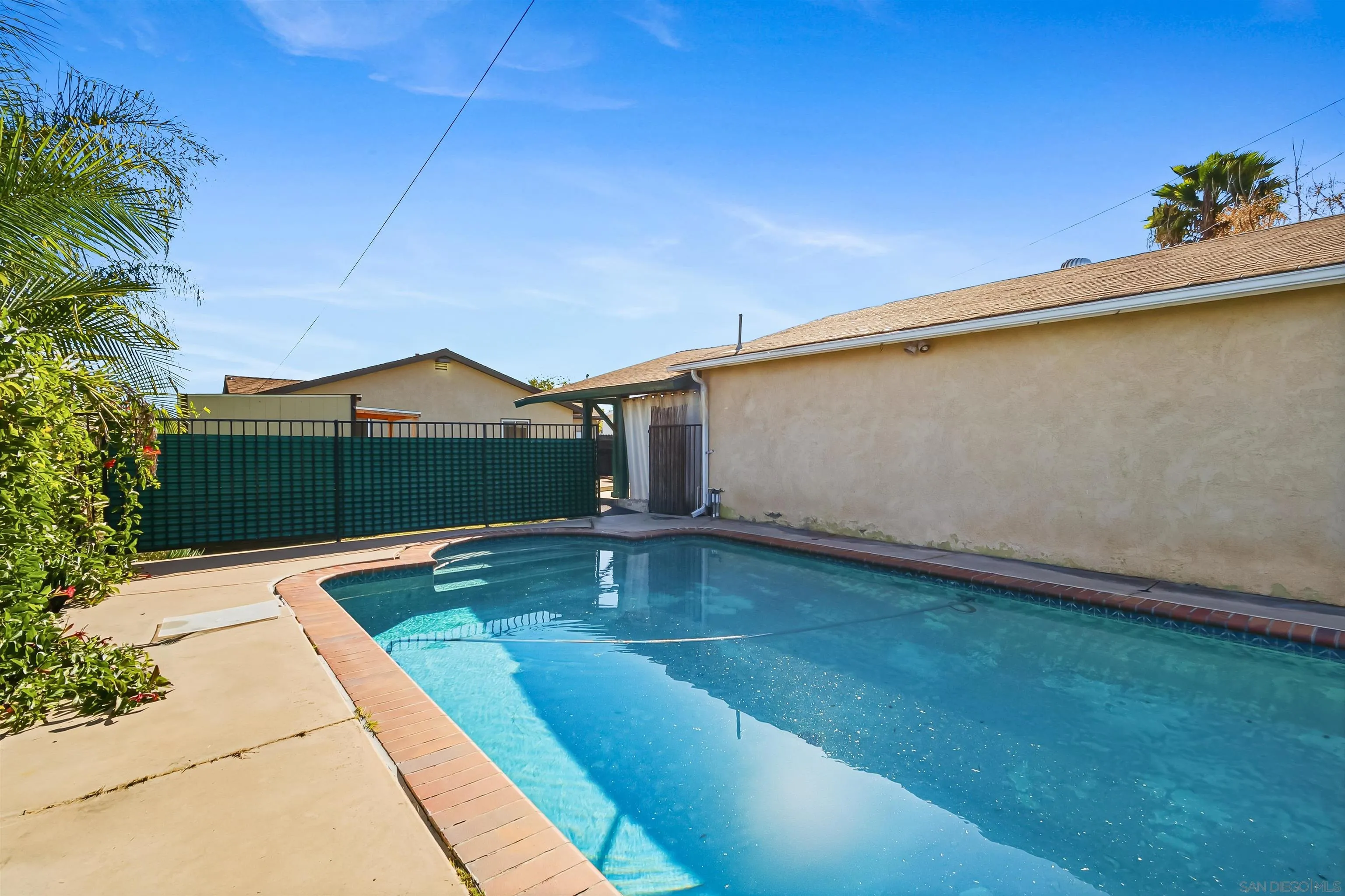 https://cdn.realtyfeed.com/cdn/127/260002990/9f680f060559ec20a789fbf6a95dc115.webp