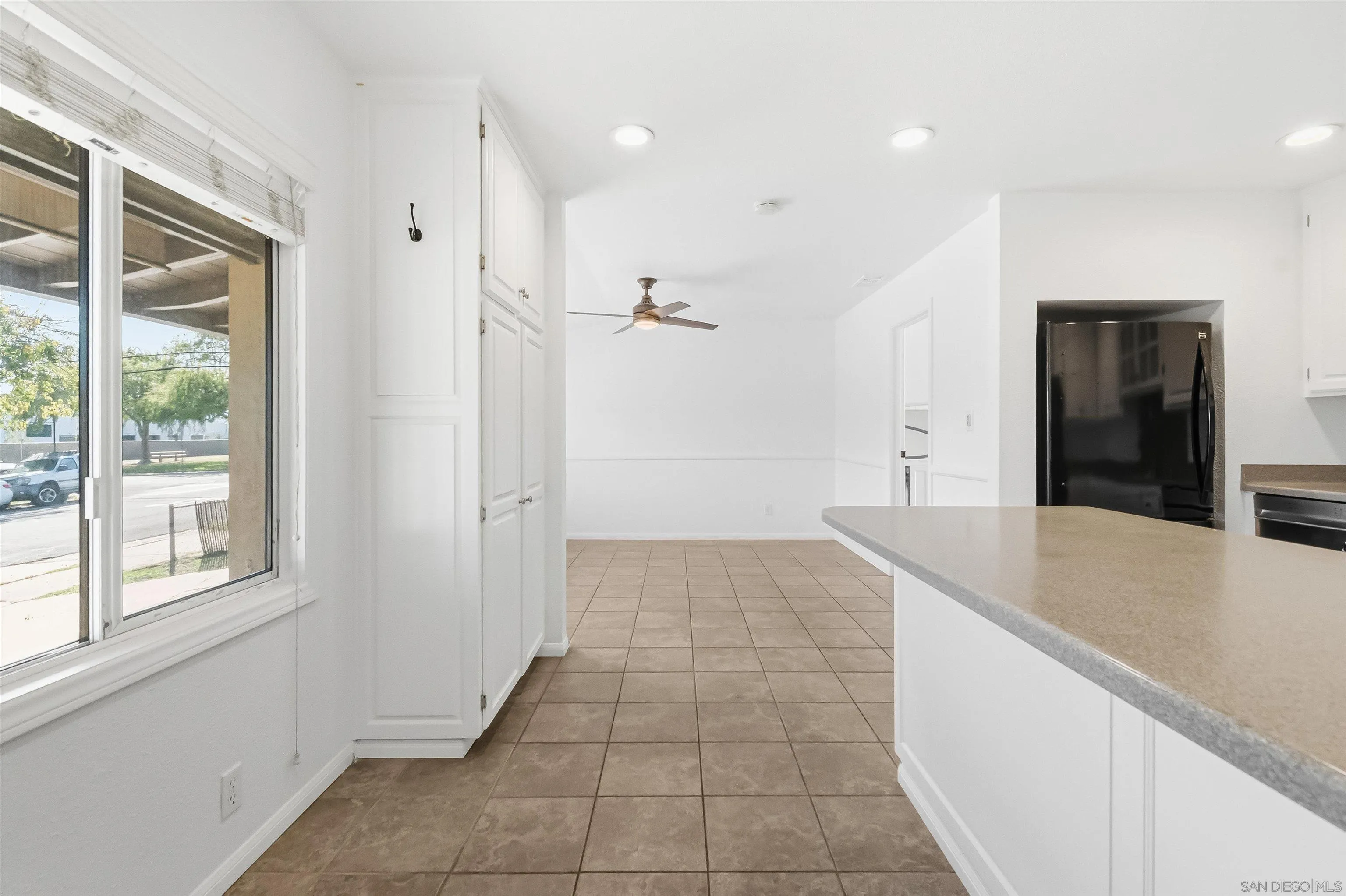 https://cdn.realtyfeed.com/cdn/127/260002990/caddc3b4059dc4be6337ae351a69534a.webp