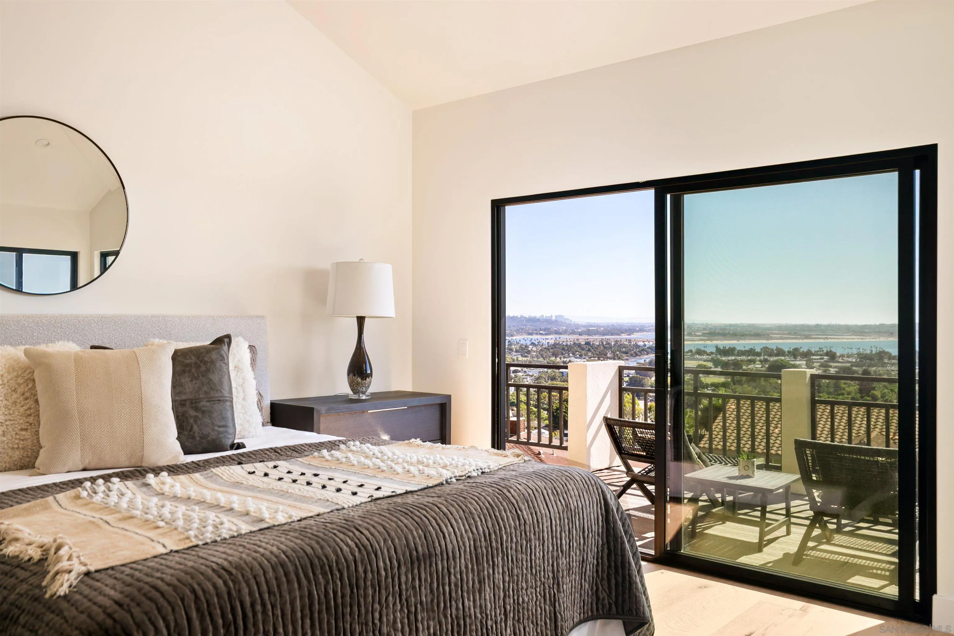 https://cdn.realtyfeed.com/cdn/127/260002993/00e5e066ddb0d490316f1390a6bc728d.webp