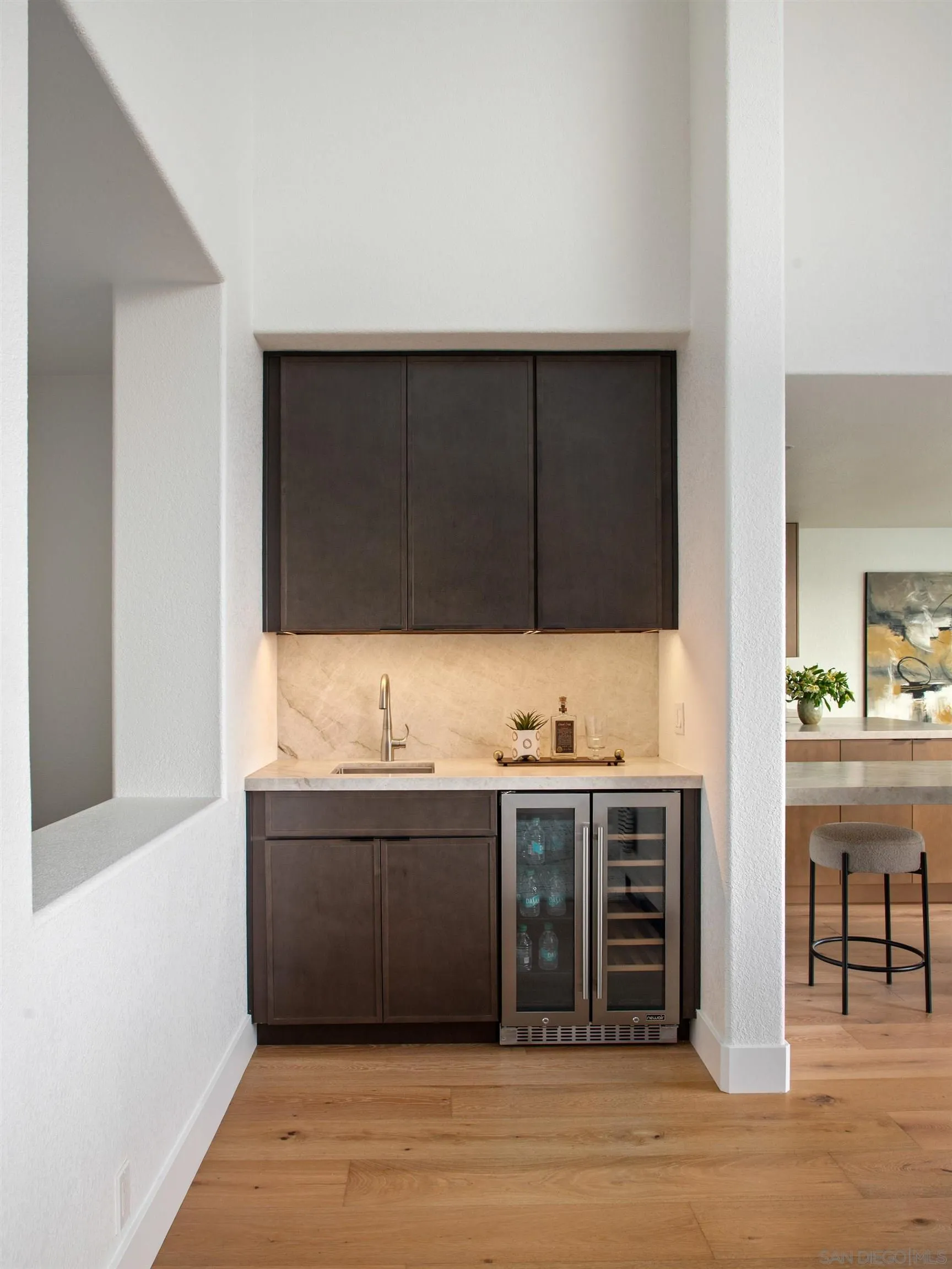 https://cdn.realtyfeed.com/cdn/127/260002993/3d987e321790b2f10fd24836944f1b91.webp