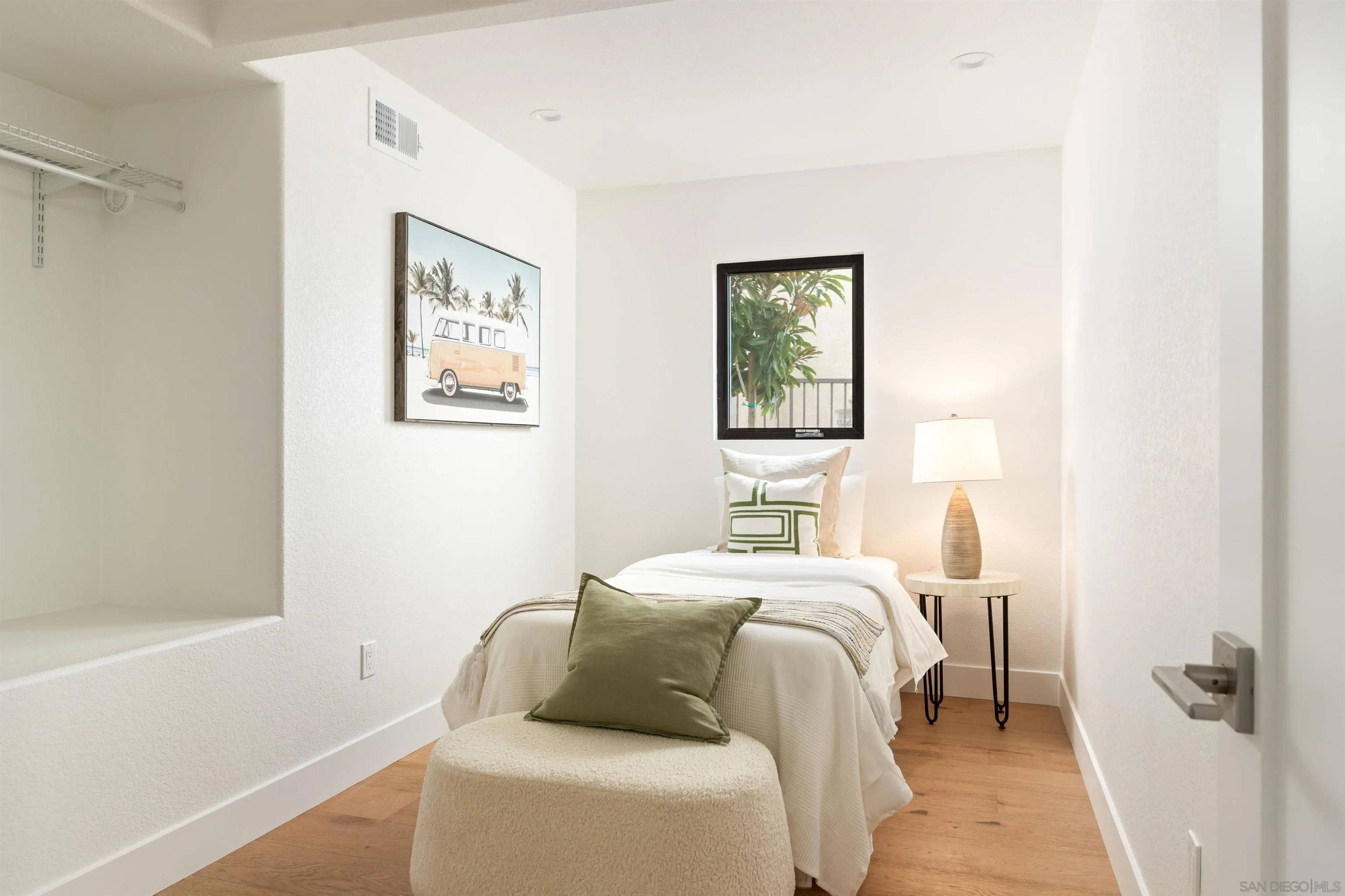 https://cdn.realtyfeed.com/cdn/127/260002993/6ef136ad8c9643120d414172a7292538.webp