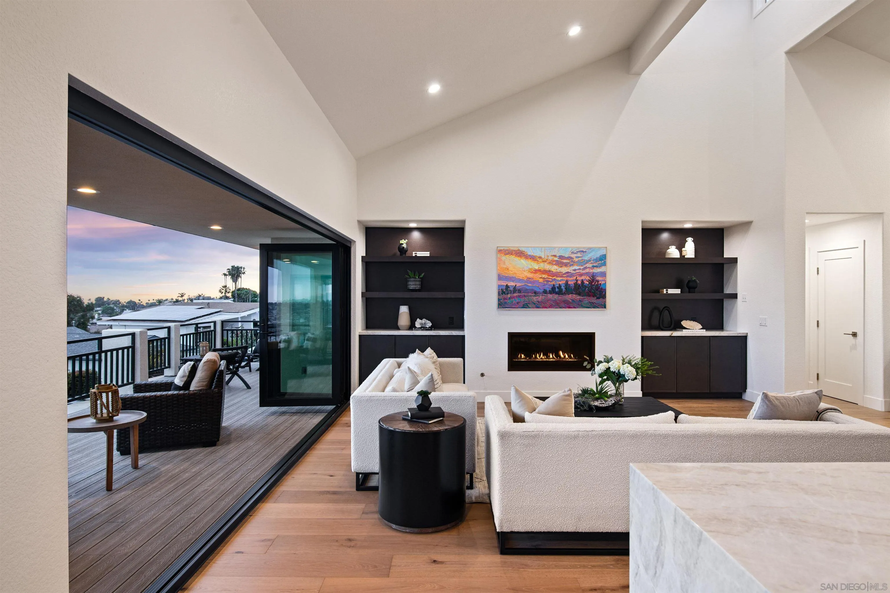 https://cdn.realtyfeed.com/cdn/127/260002993/abb9a9630280aff1c430a5710c403b65.webp