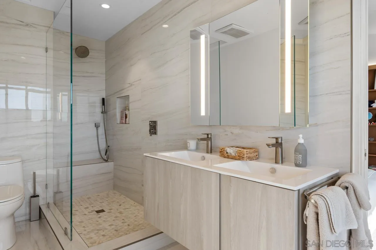 https://cdn.realtyfeed.com/cdn/127/260002994/1ffc26eb588531effee538e0e1770b97.webp