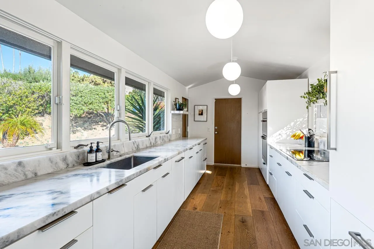 https://cdn.realtyfeed.com/cdn/127/260002994/78ce13d00ad5323ece71a06d78cce880.webp
