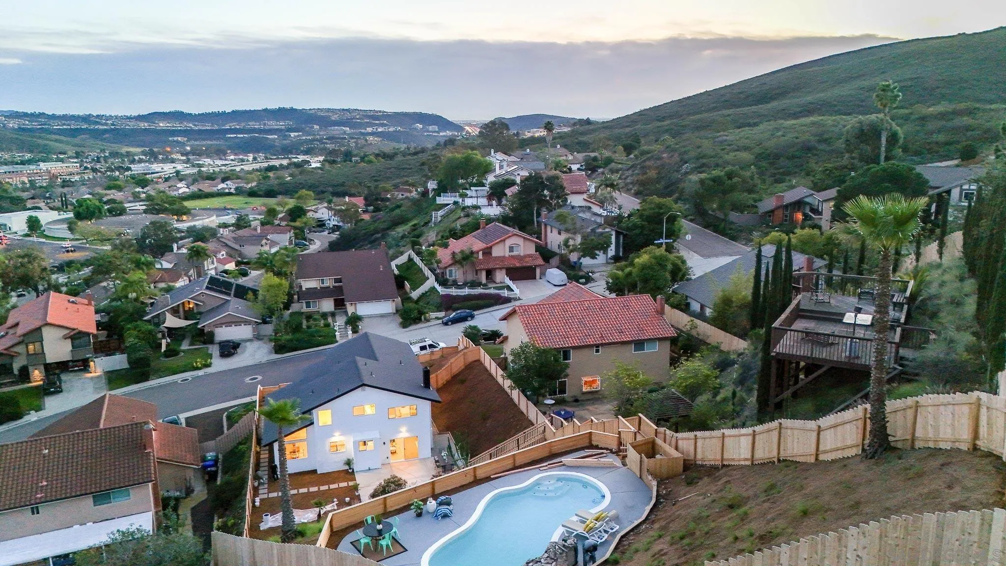 https://cdn.realtyfeed.com/cdn/127/260002995/632c1559727d11b276d95ffec97729c6.webp