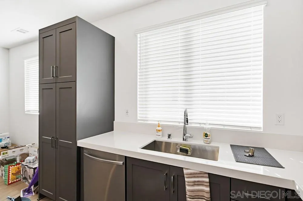 https://cdn.realtyfeed.com/cdn/127/260002996/63a5796ace6ba253e85188691190f37a.webp