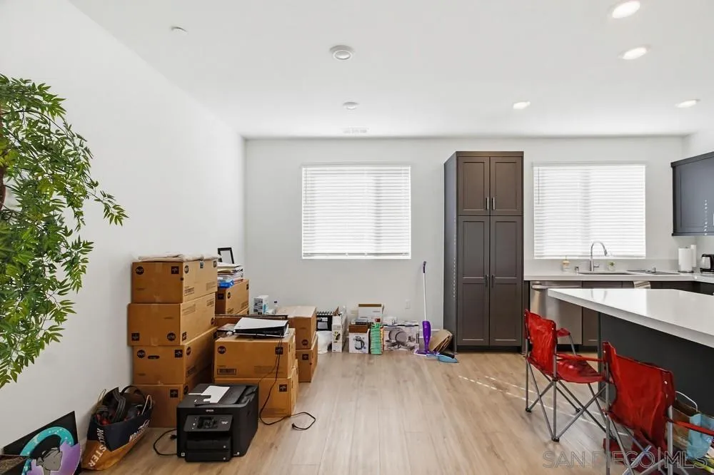 https://cdn.realtyfeed.com/cdn/127/260002996/7bae4c3914125a3c66bc738259c22d4f.webp