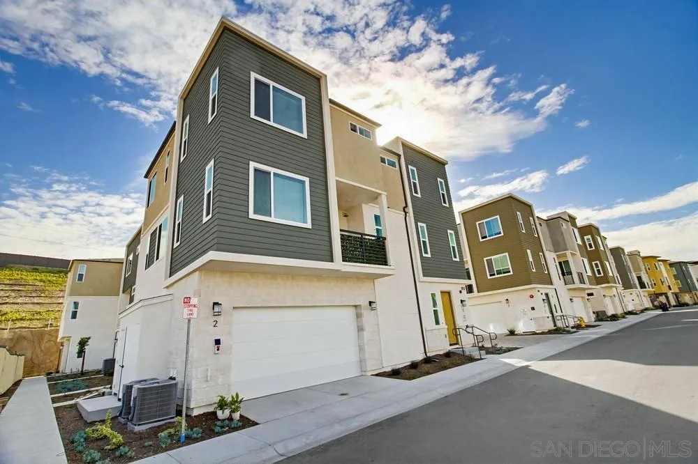 https://cdn.realtyfeed.com/cdn/127/260002996/8345663b515901cca4c7f3f486f124b6.webp