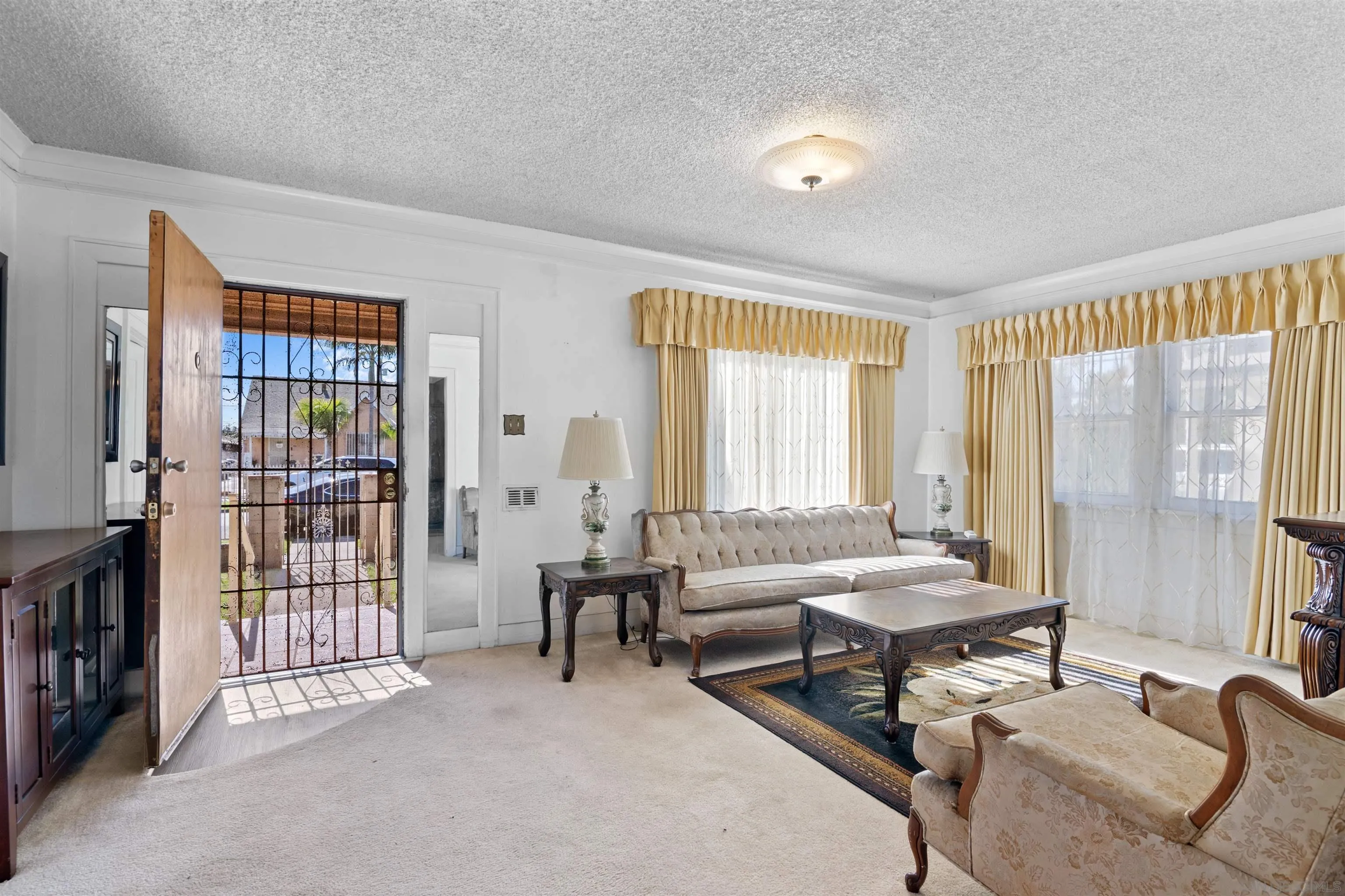 123 E 85th St, Los Angeles, CA 90003 - Photo 2 of 25, Los Angeles, CA