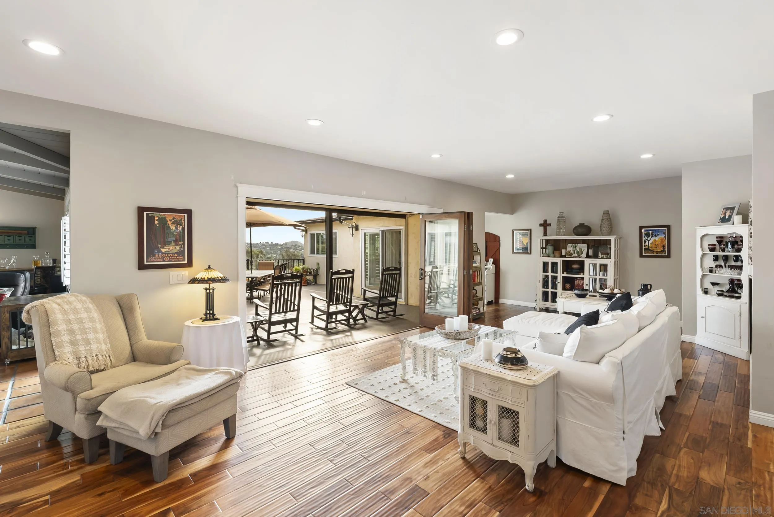 https://cdn.realtyfeed.com/cdn/127/260002998/b9a226d28cf8d4ca7161a0b4689a9238.webp