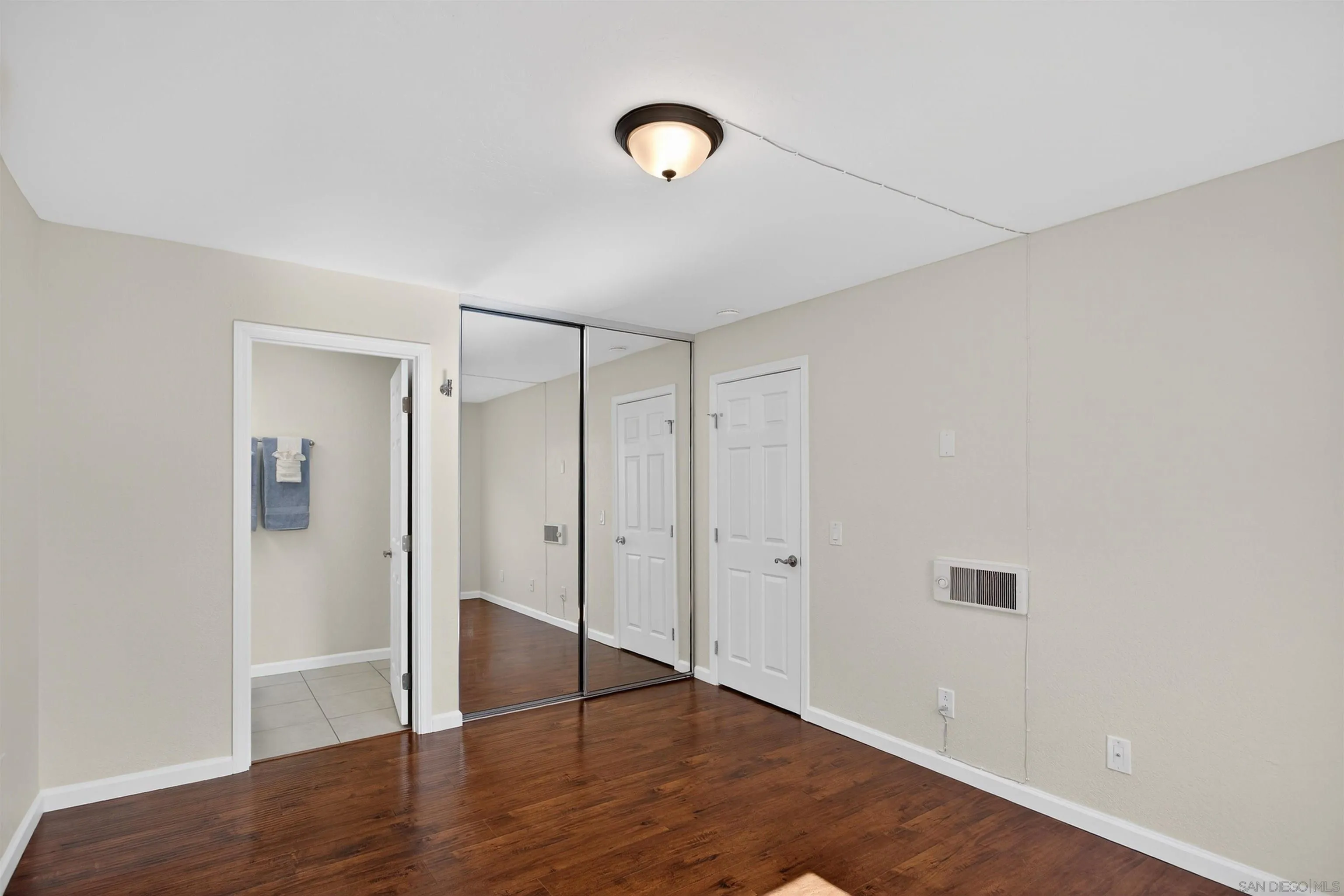 Photo #22: 260003003 Listing: Photo #22