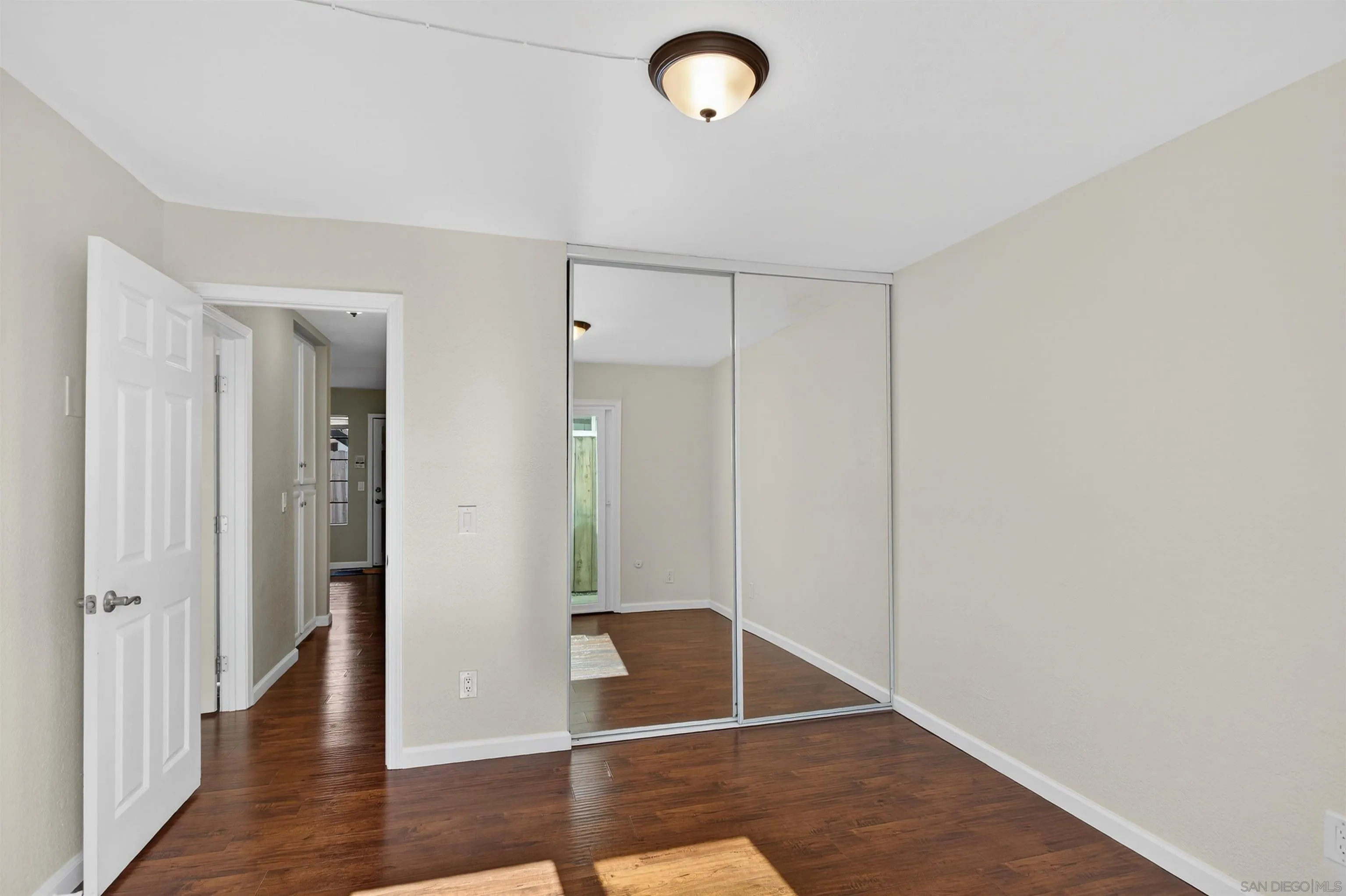 Photo #16: 260003003 Listing: Photo #16