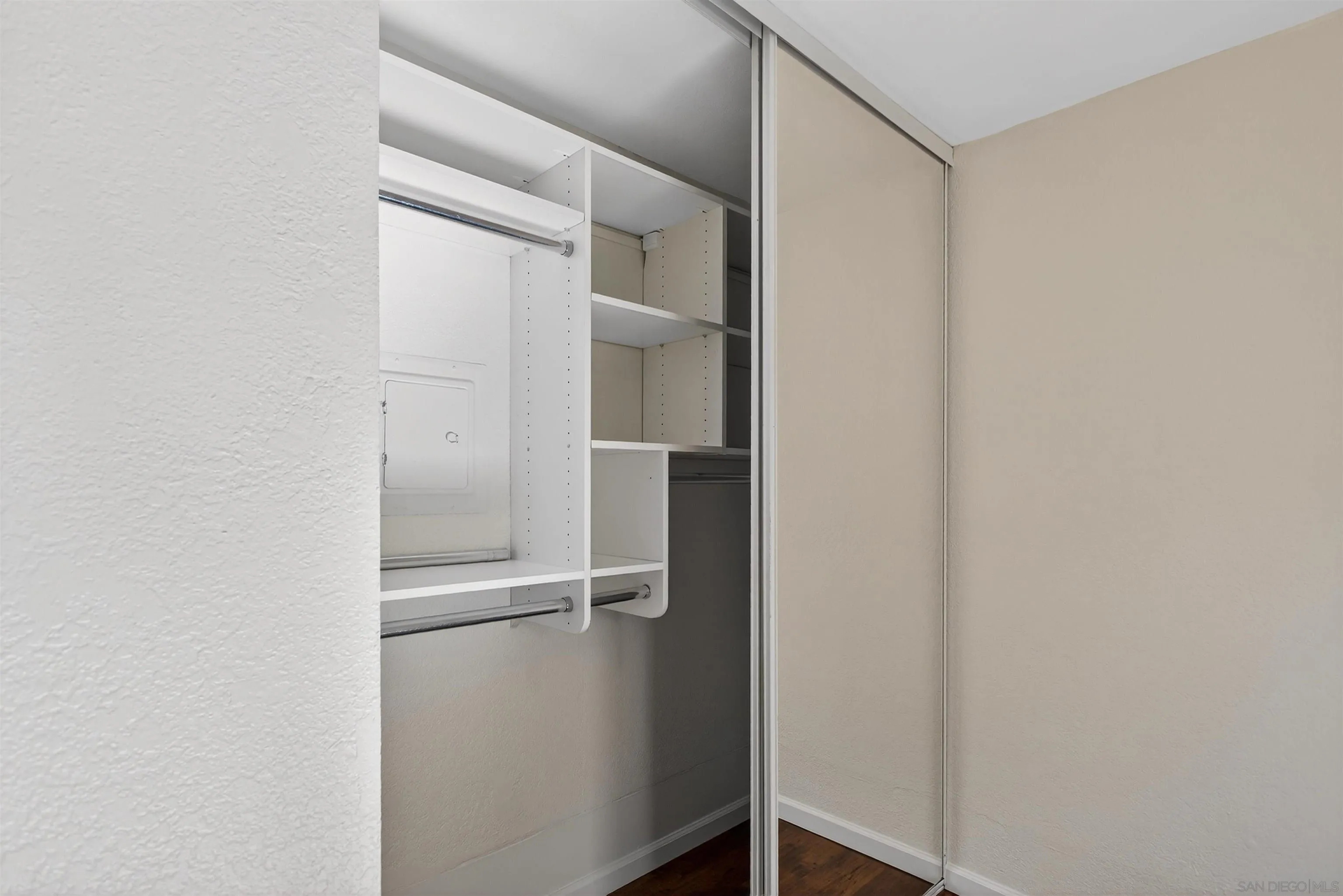 Photo #20: 260003003 Listing: Photo #20