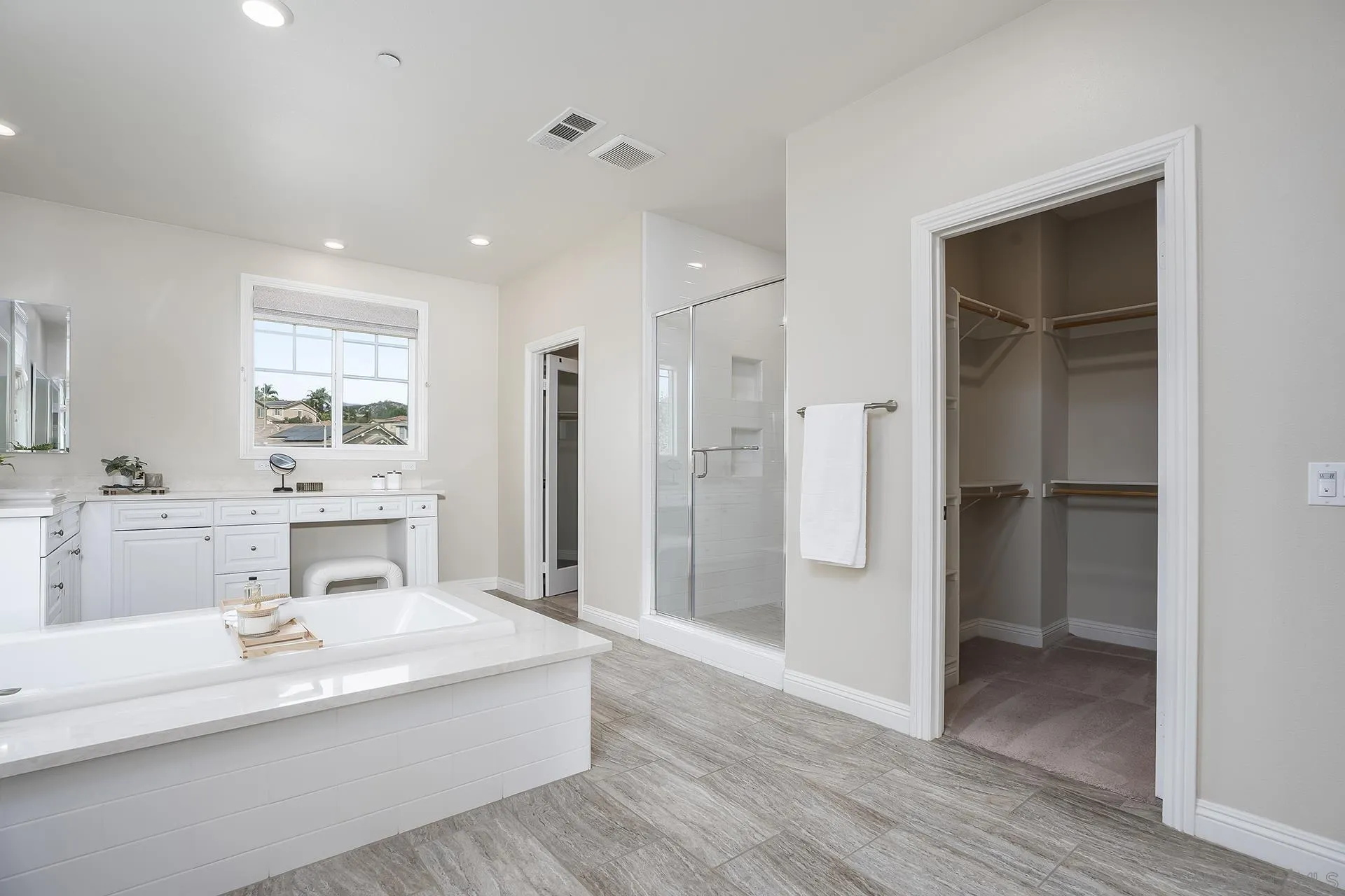 https://cdn.realtyfeed.com/cdn/127/260003004/d80eeb6c4214bedb4ad651873a20dc9b.webp