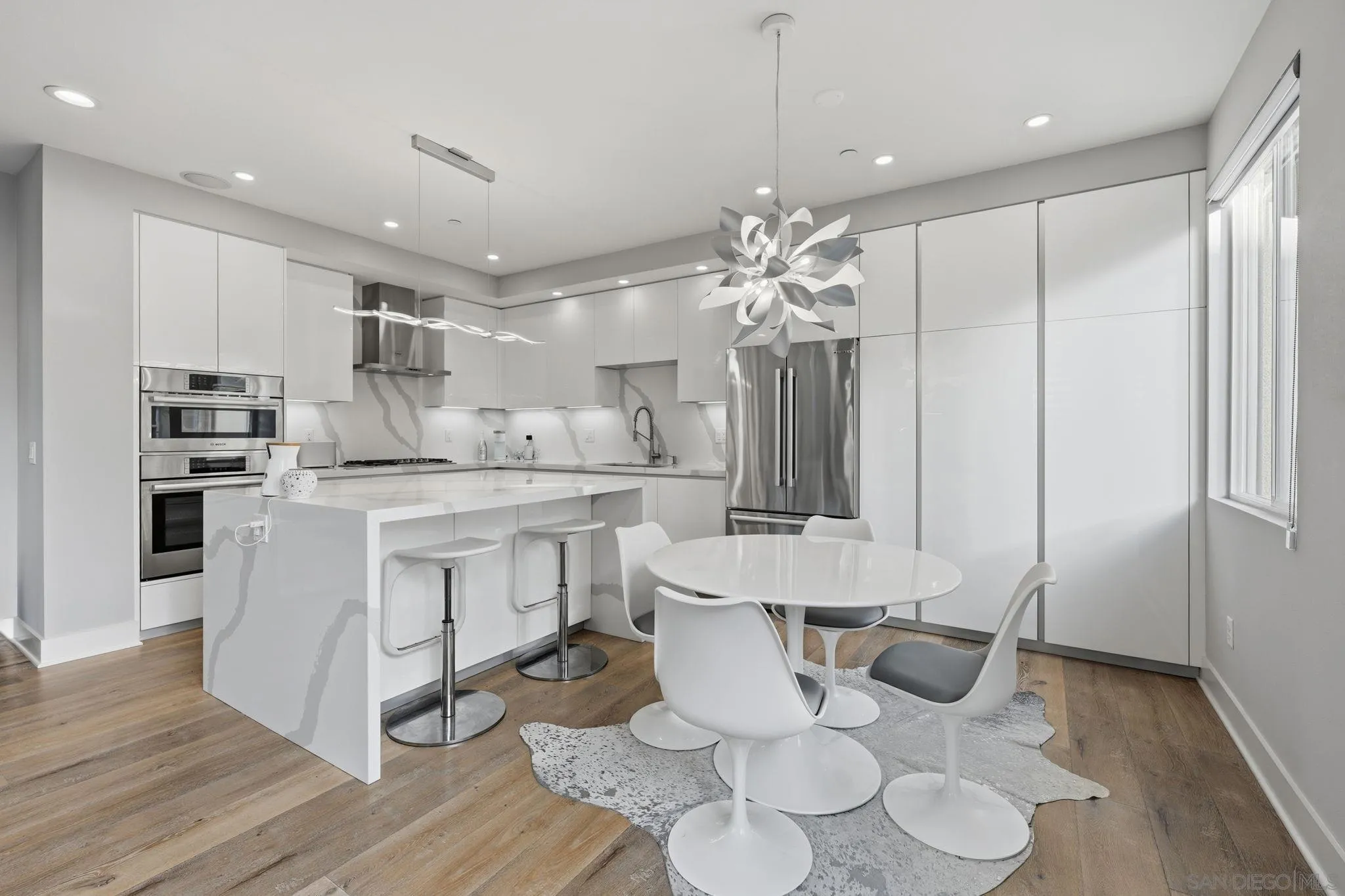 Photo #1: 260003005 Listing: Photo #1