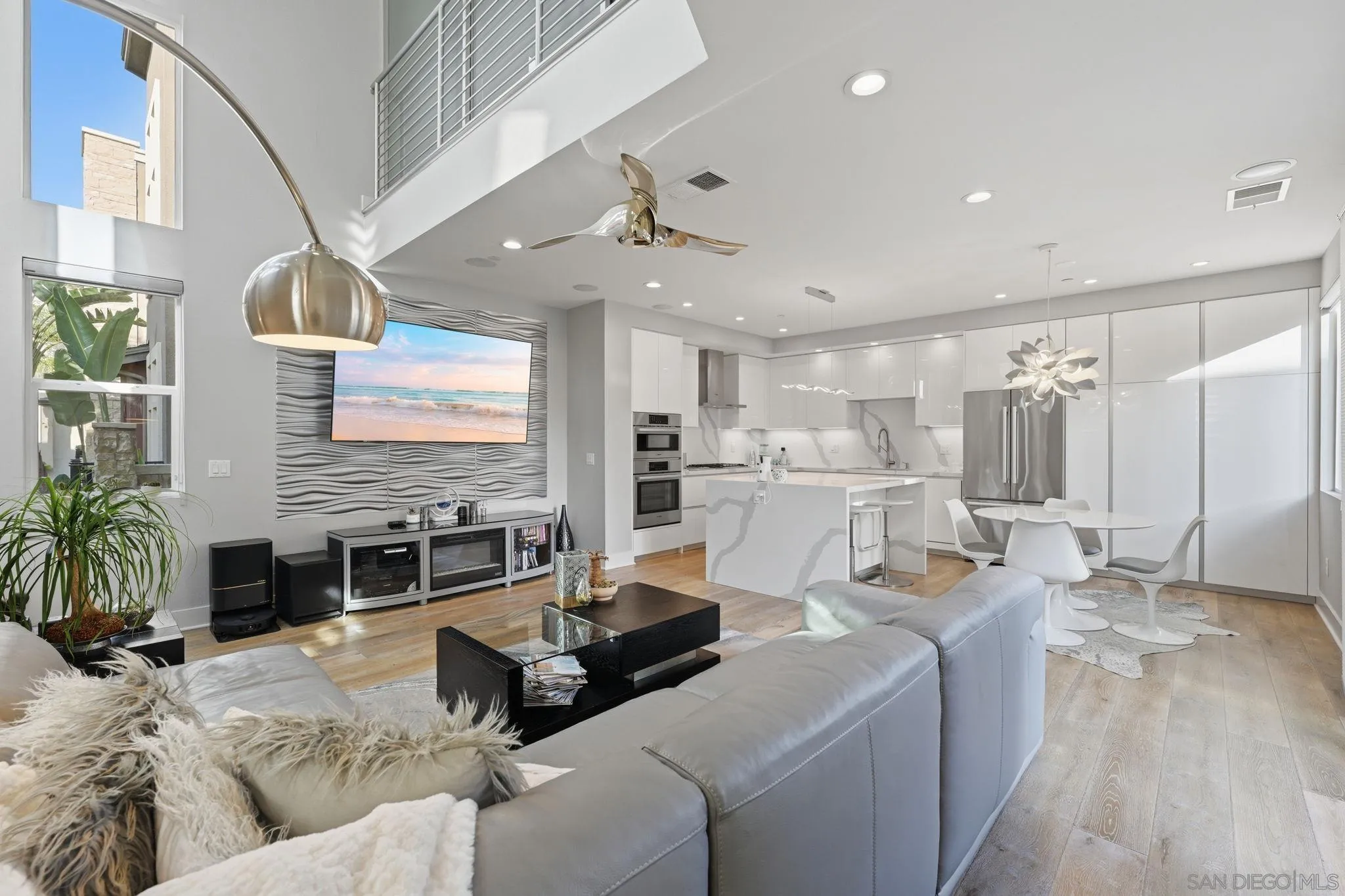 Photo #8: 260003005 Listing: Photo #8