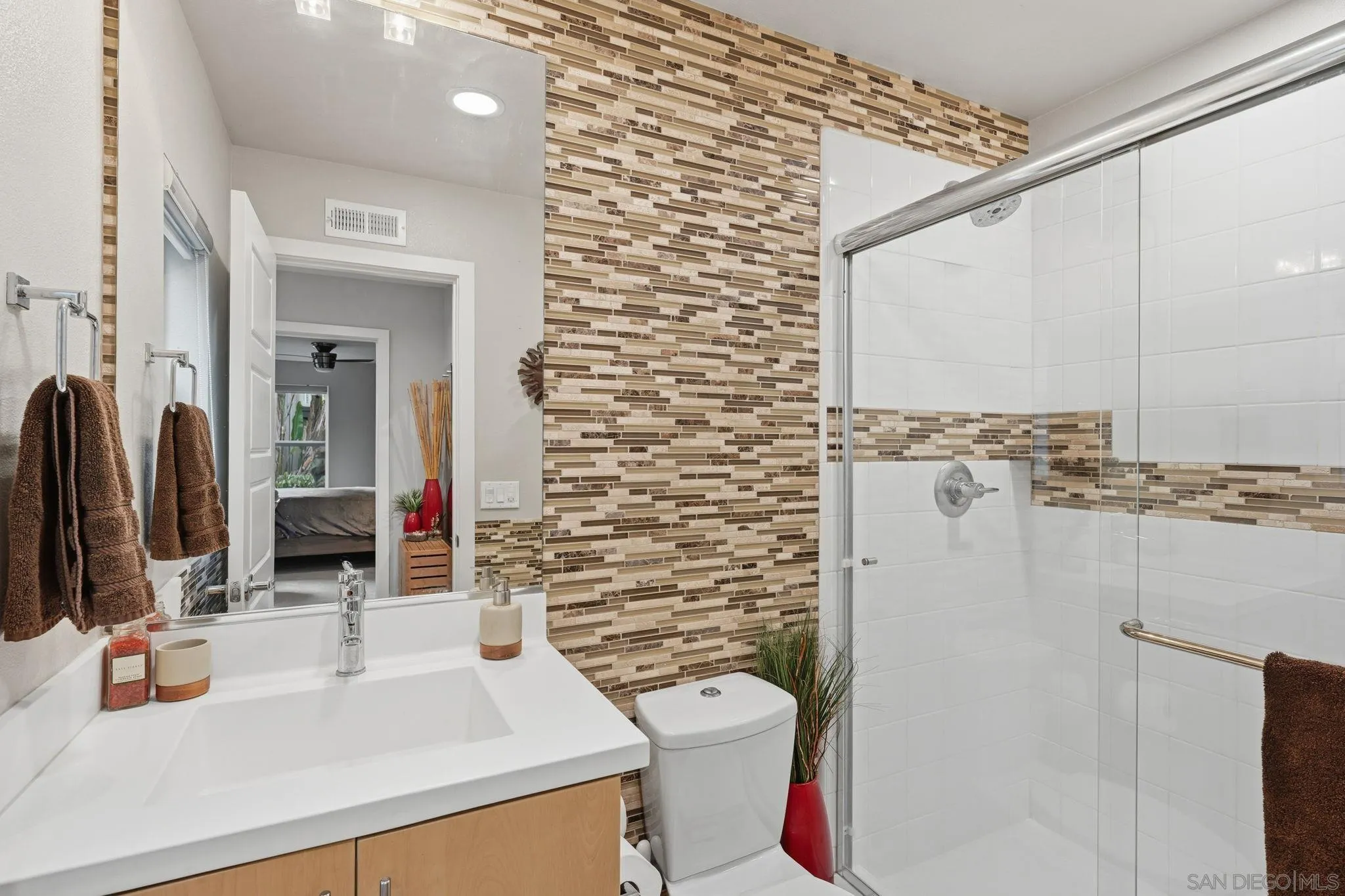 Photo #28: 260003005 Listing: Photo #28
