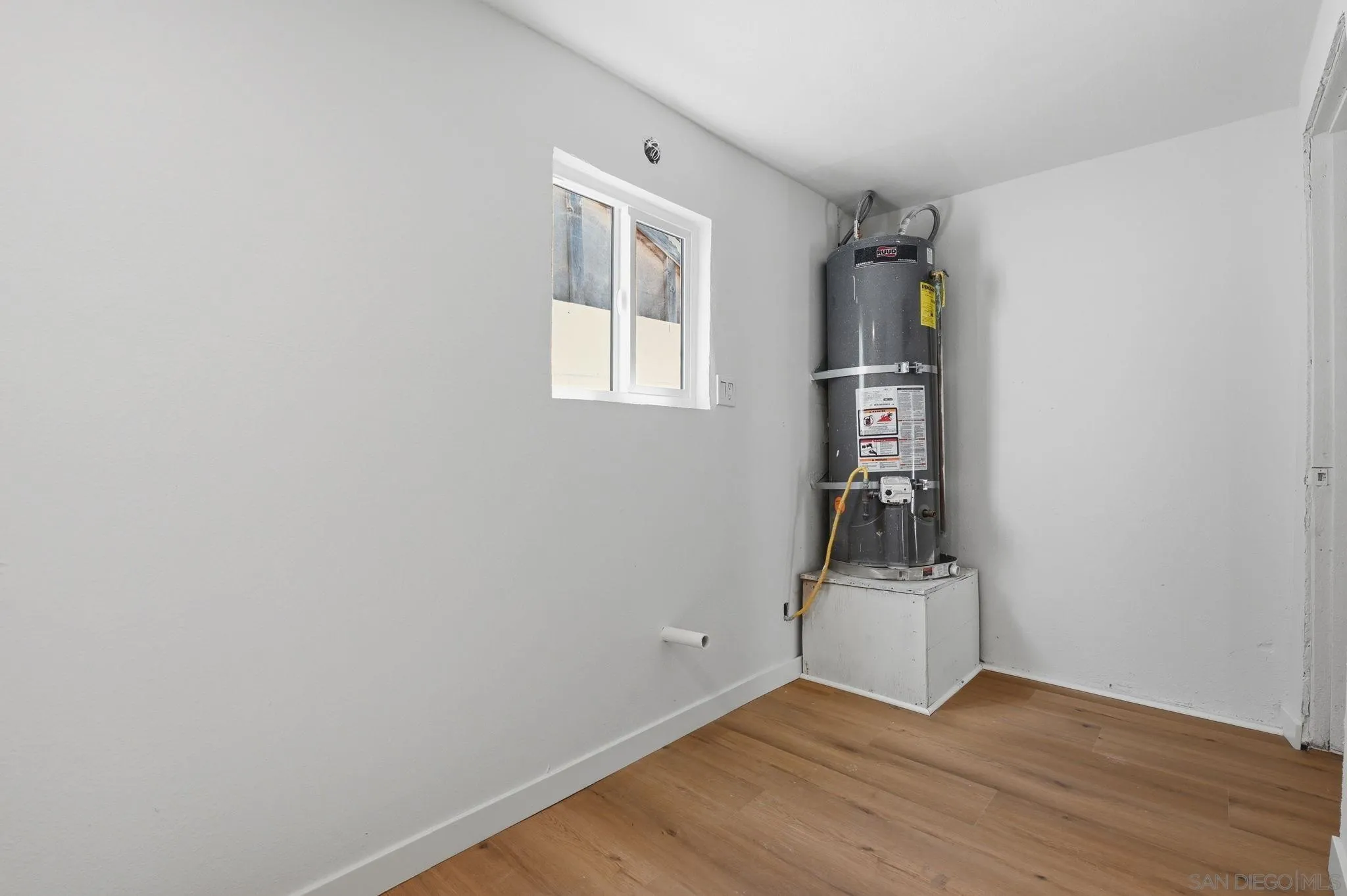 https://cdn.realtyfeed.com/cdn/127/260003011/88bcea0a620d263294ee422e5b165239.webp
