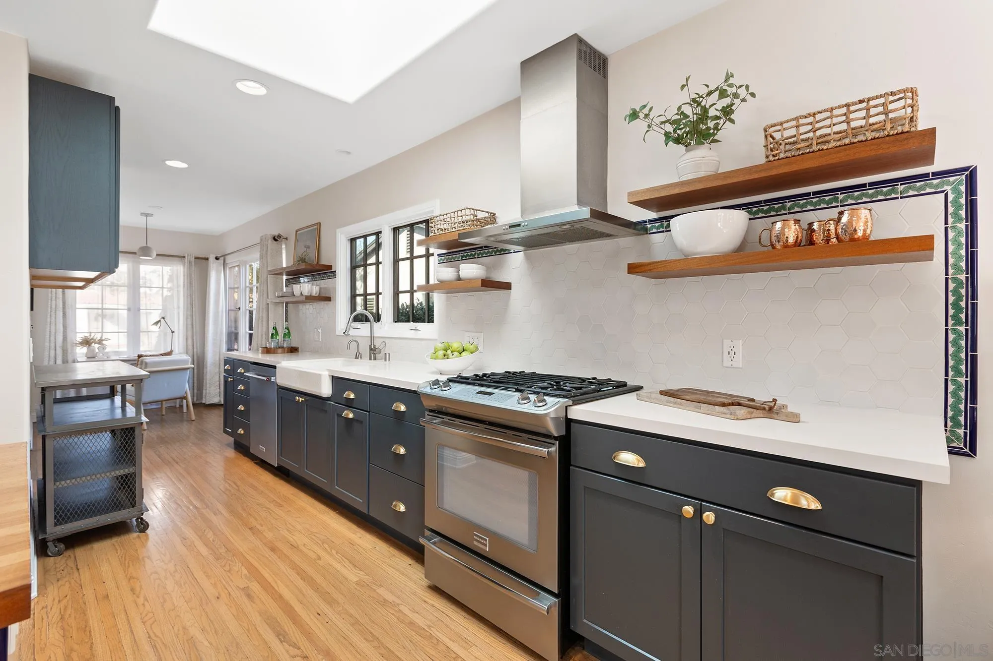 https://cdn.realtyfeed.com/cdn/127/260003016/1942df68bdd0d843931e651511486536.webp