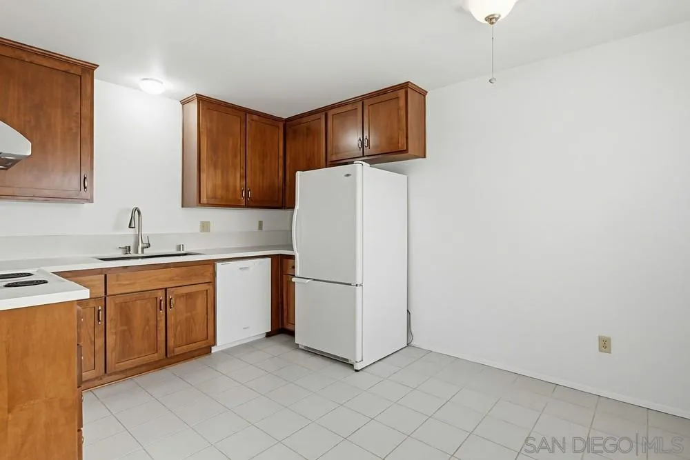 Photo #17: 260003021 Listing: Photo #17