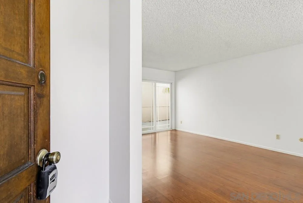 Photo #11: 260003021 Listing: Photo #11