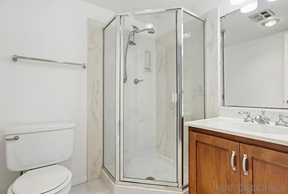 Photo #38: 260003021 Listing: Photo #38