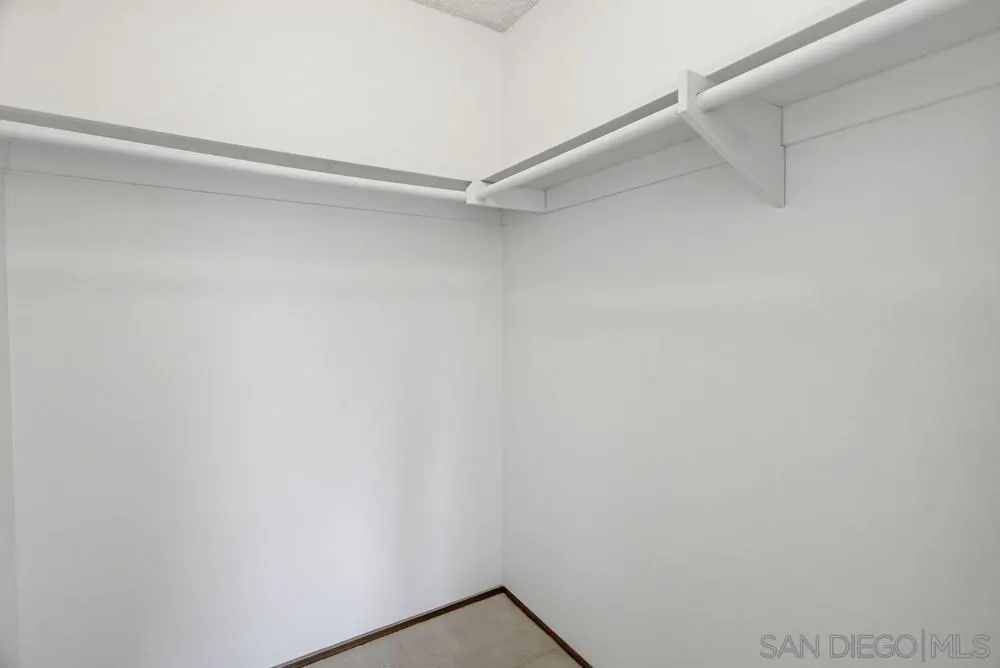 Photo #31: 260003021 Listing: Photo #31